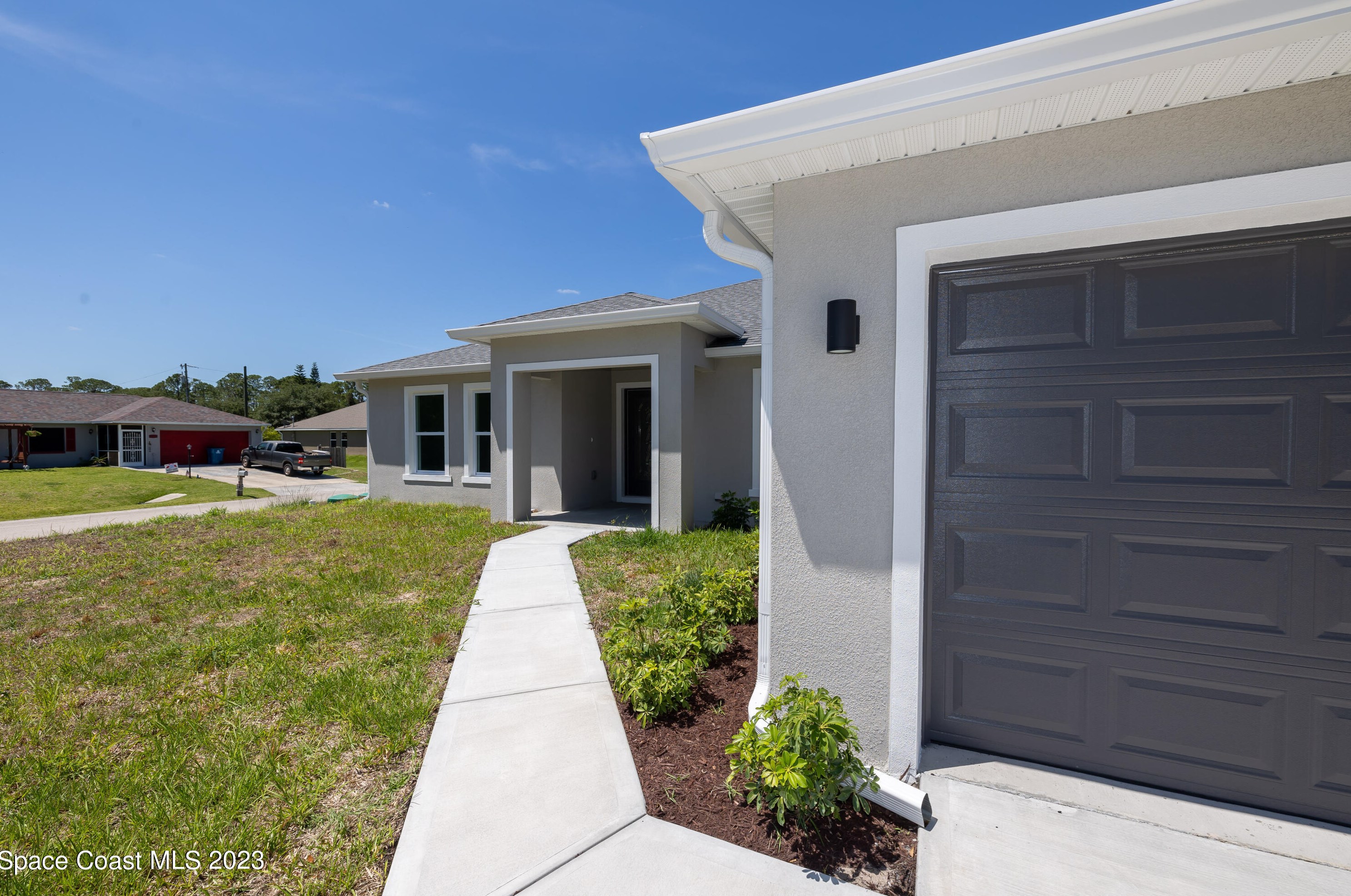 1598 Shamrock Ave, Melbourne, FL 32909-5527