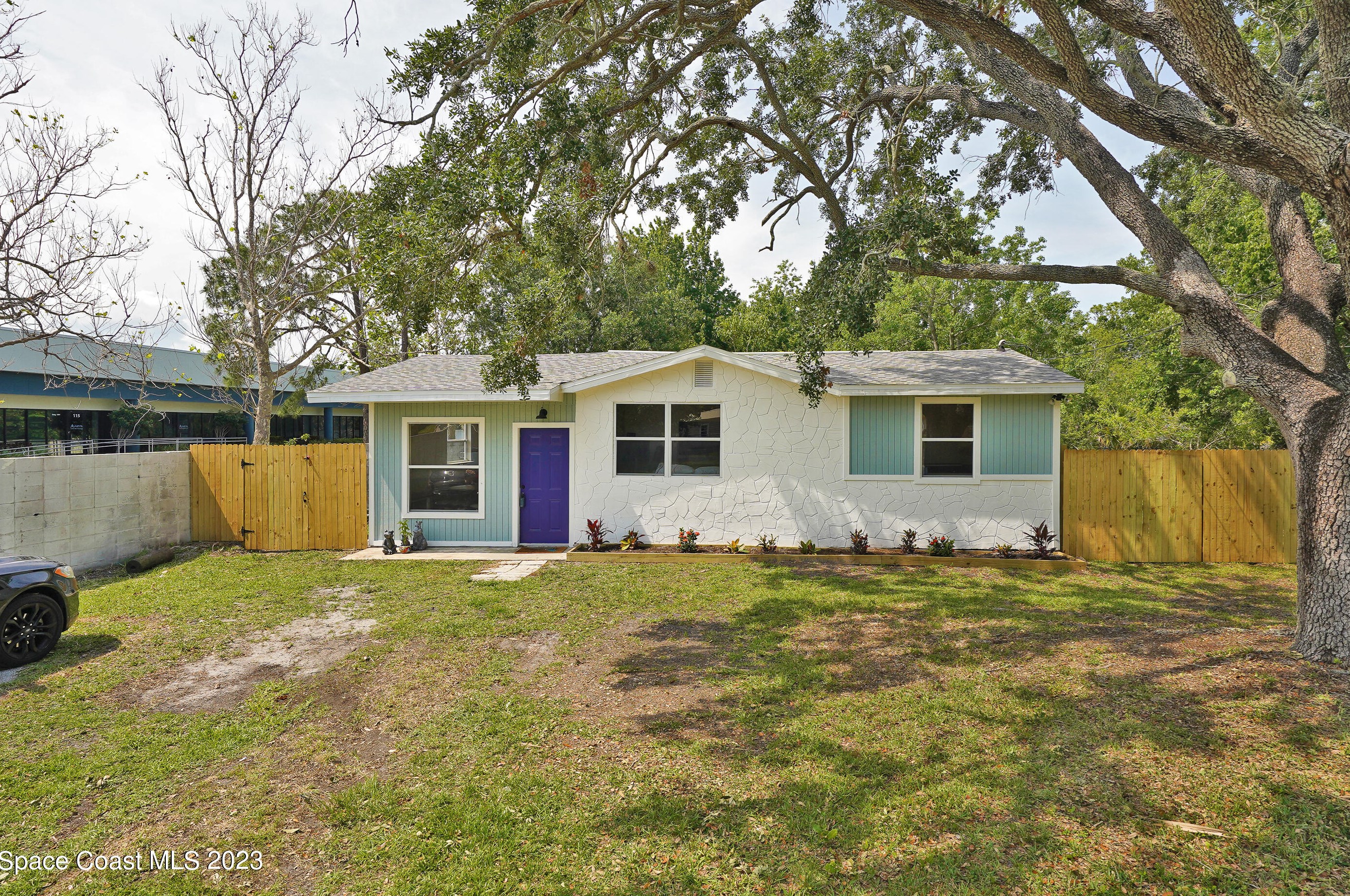 2515 3rd Ave, Melbourne, FL 32905-3506