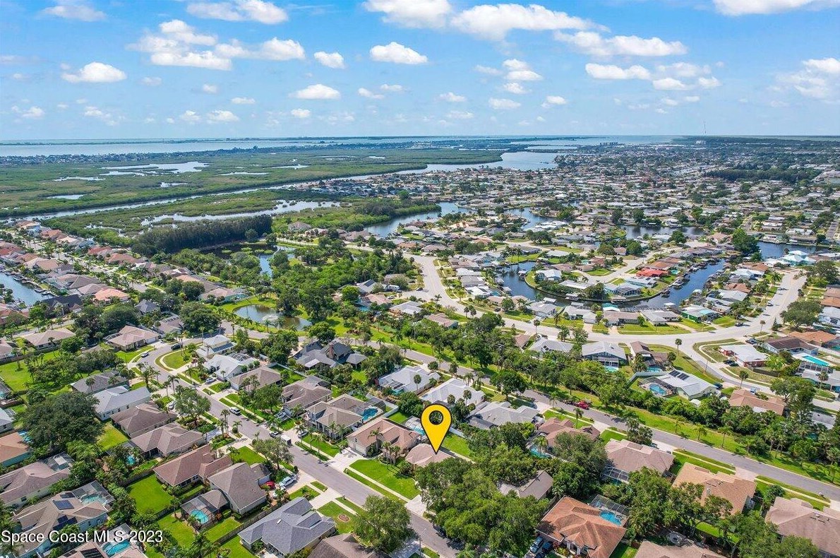 209 Sykes Loop Dr, Merritt Island, FL 32953-3074