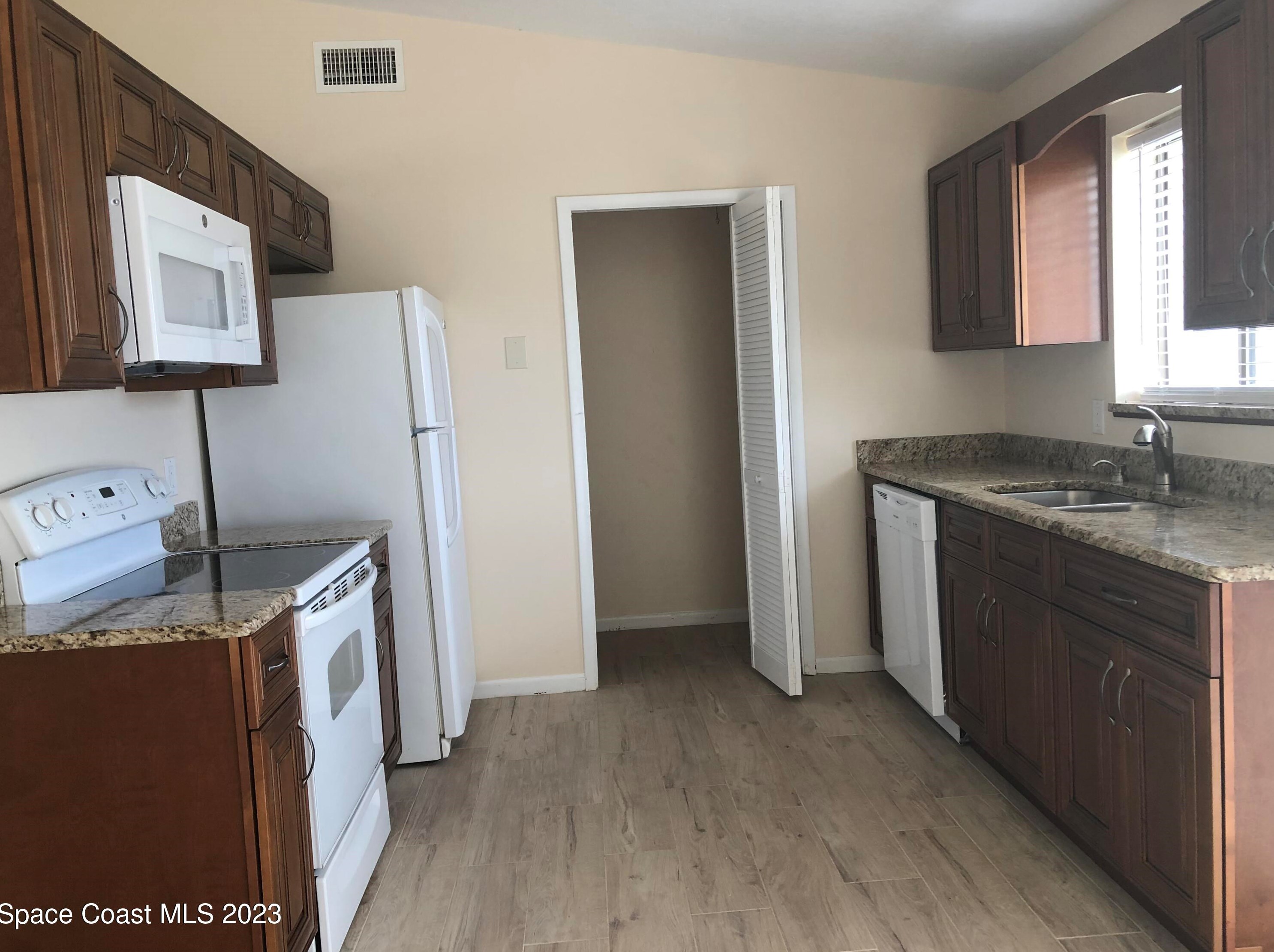 963 Granata Ave Se, Melbourne, FL 32909