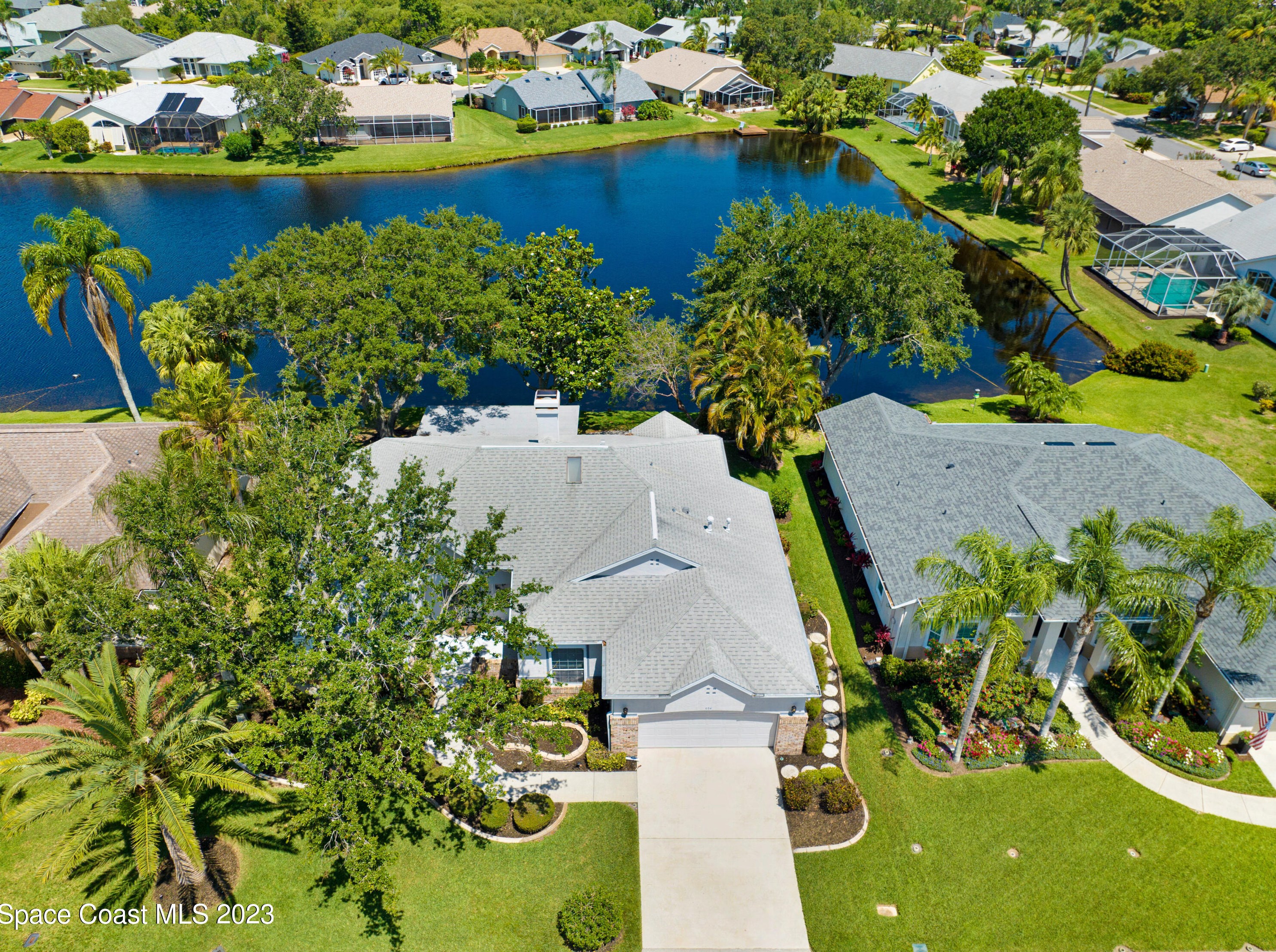 954 Somerset Ln, Melbourne, FL 32940-1630