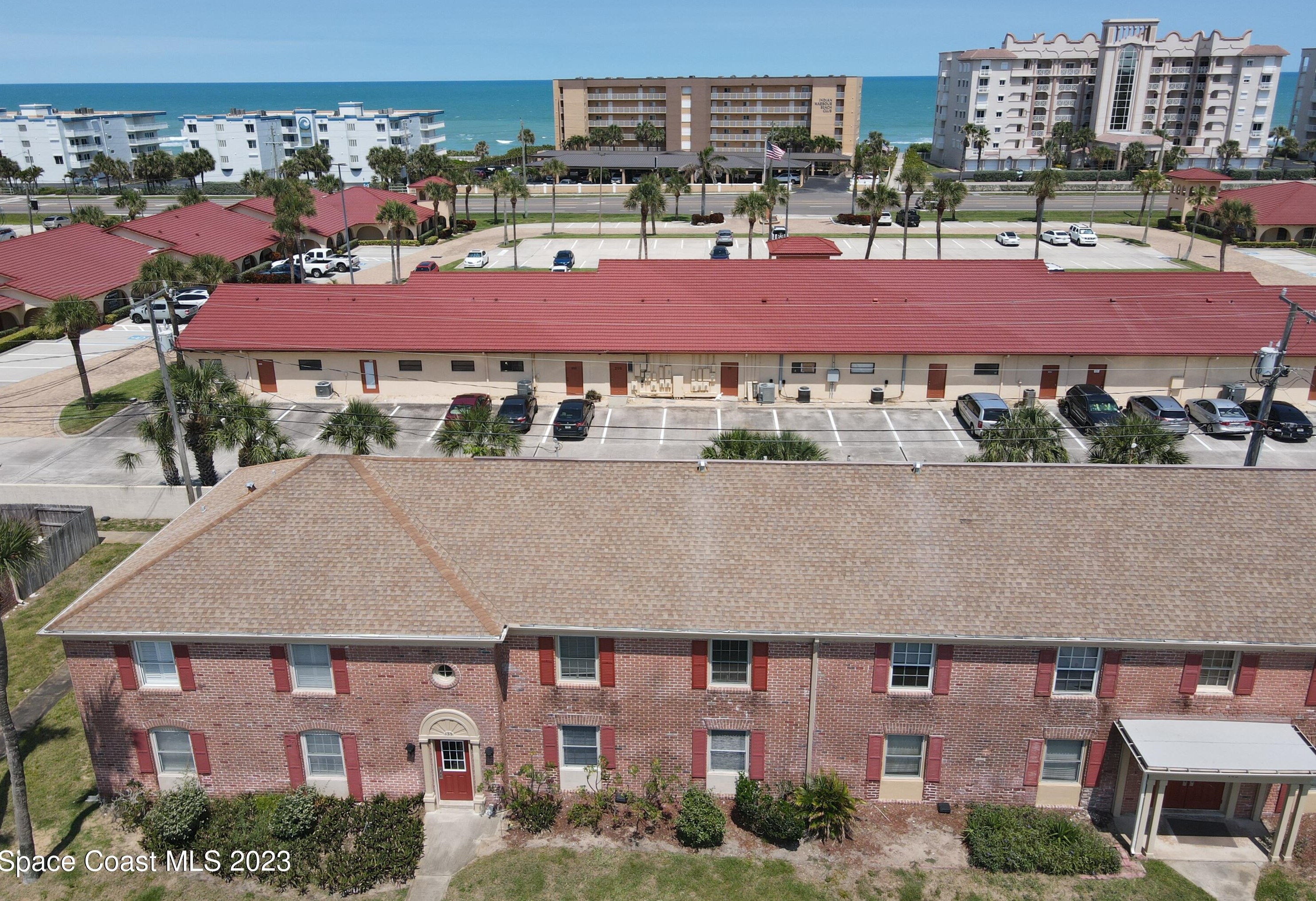 135 Colonial Ct, Melbourne, FL 32937-2633