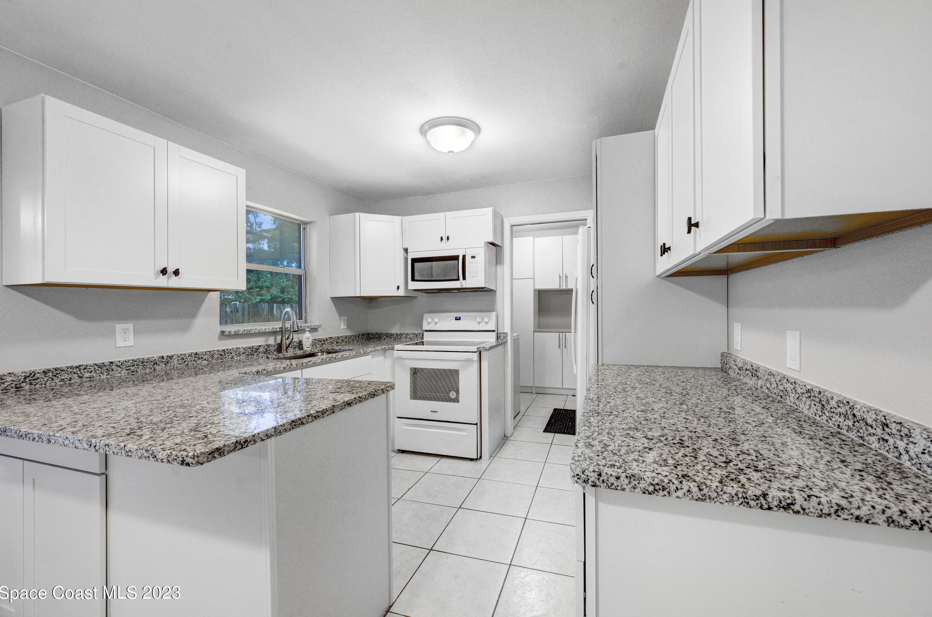 676 Cherokee Ave, Melbourne, FL 32935-2615