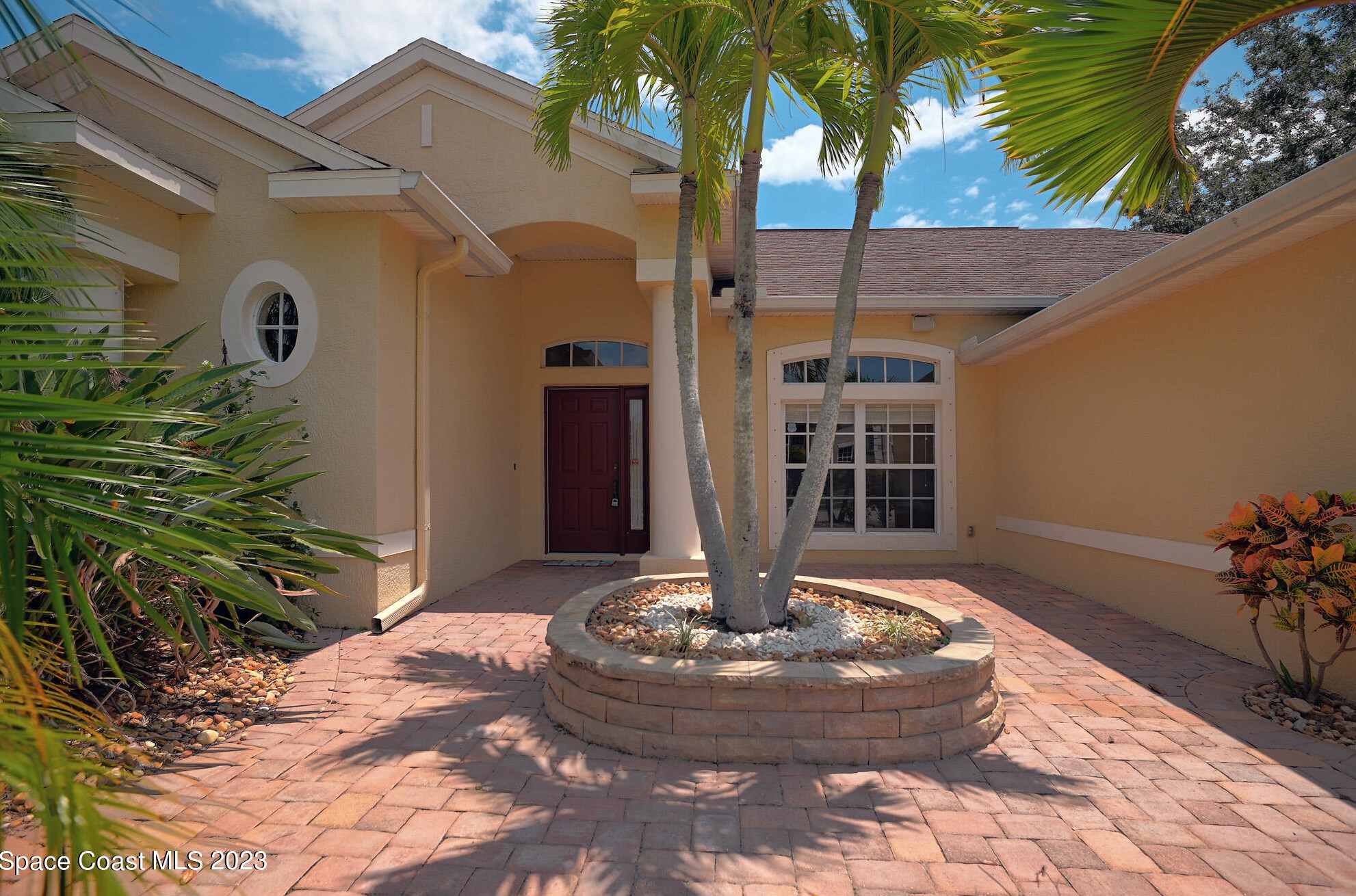 3356 Peninsula Cir, Melbourne, FL 32940-1107
