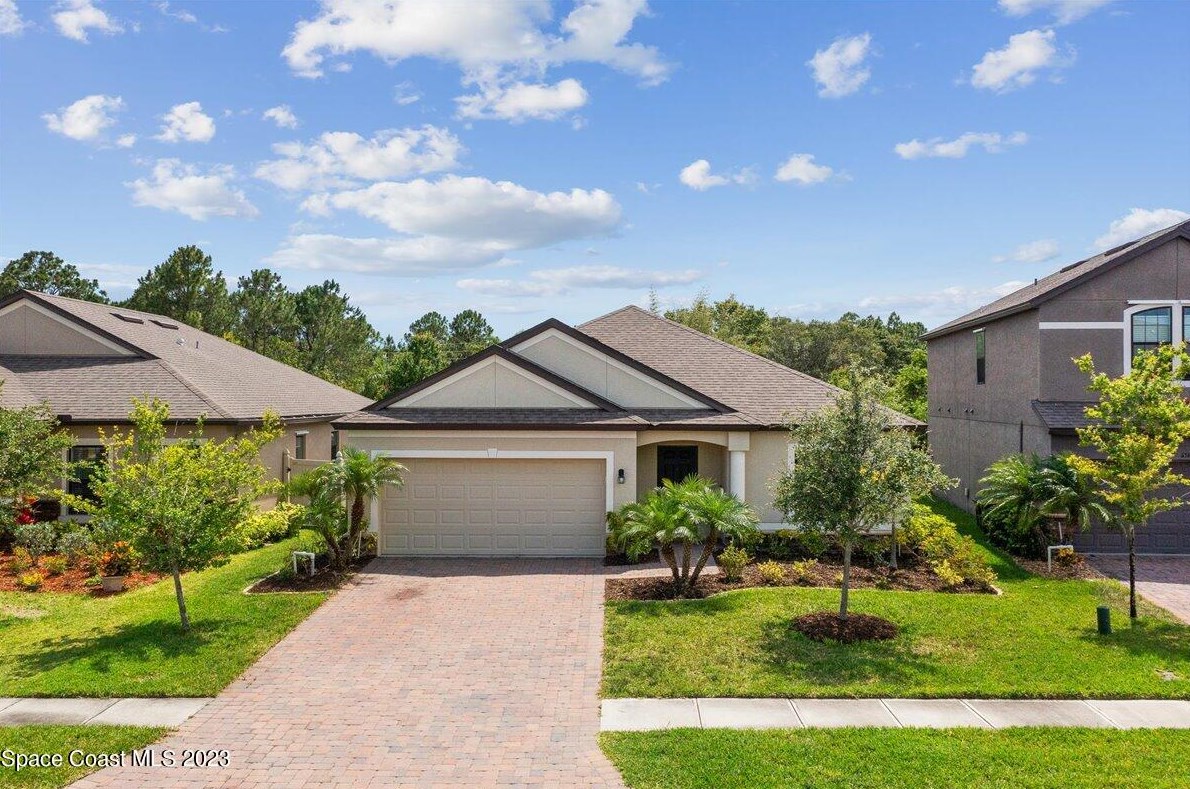 662 Dillard Dr, Melbourne, FL 32909-2359