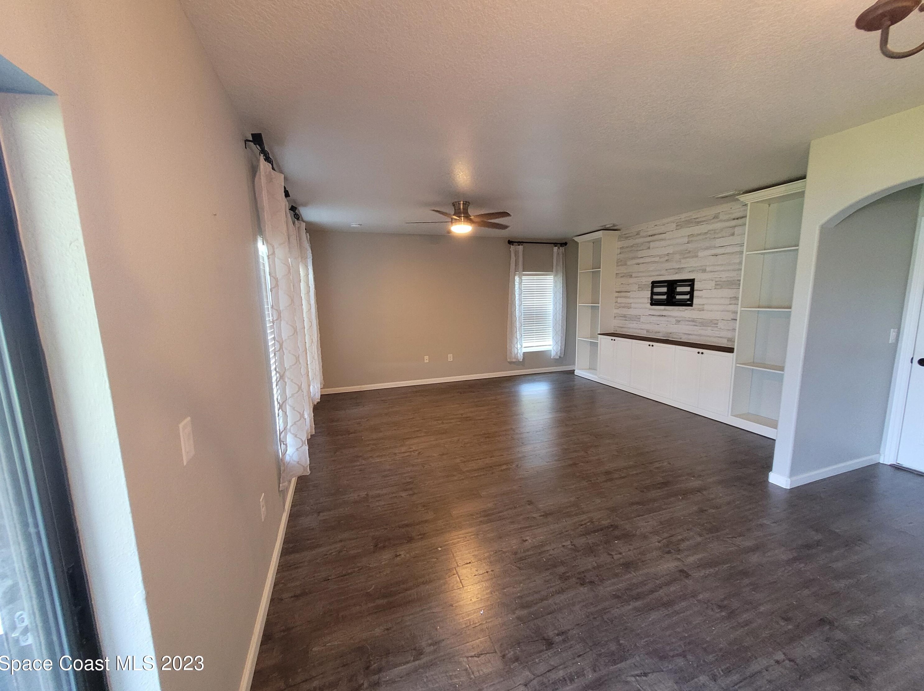 657 Dillard Dr Se, Melbourne, FL 32909