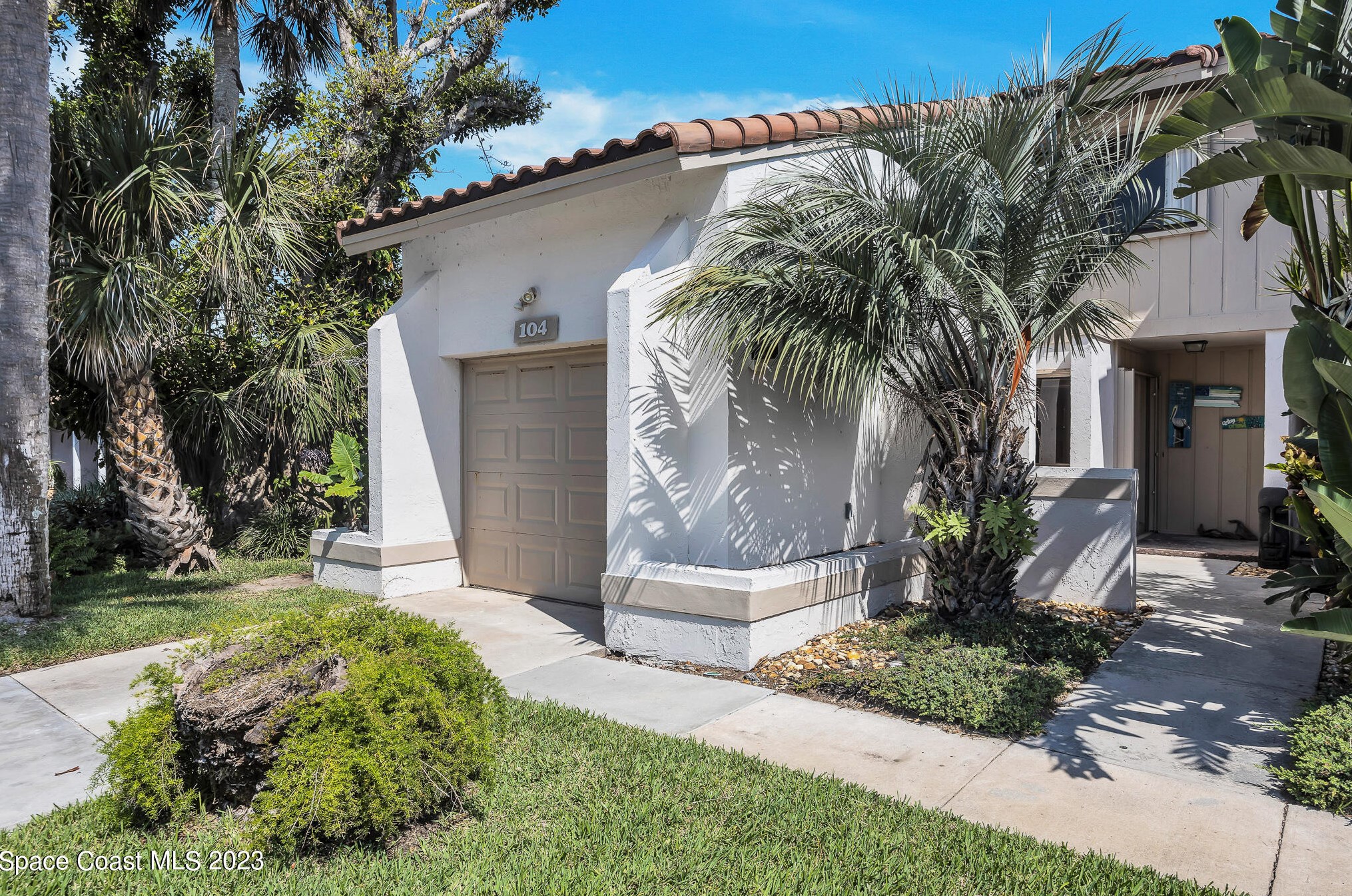 104 12th Ave, Melbourne, FL 32903-3249