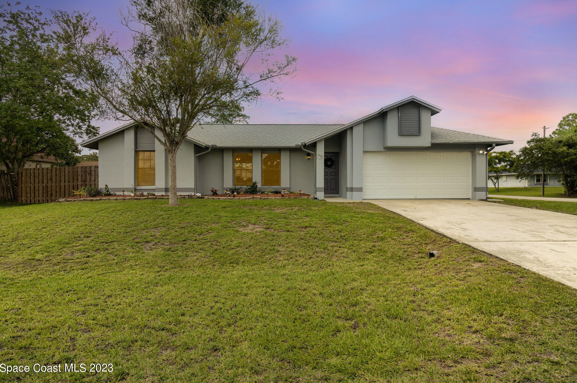 1601 Wake Forest Rd, Melbourne, FL 32907-8634