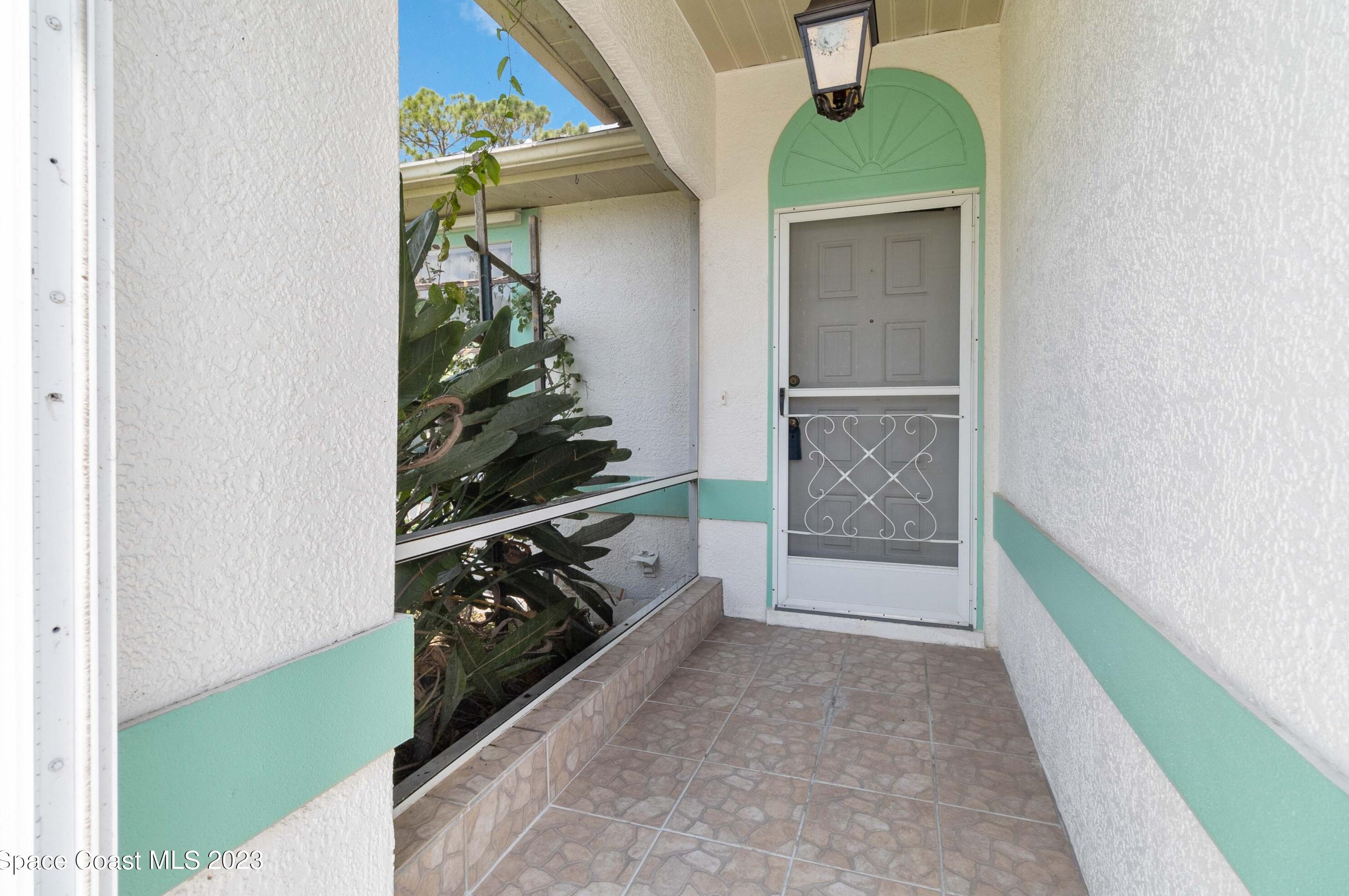 351 Ainsley St, Melbourne, FL 32909-8526