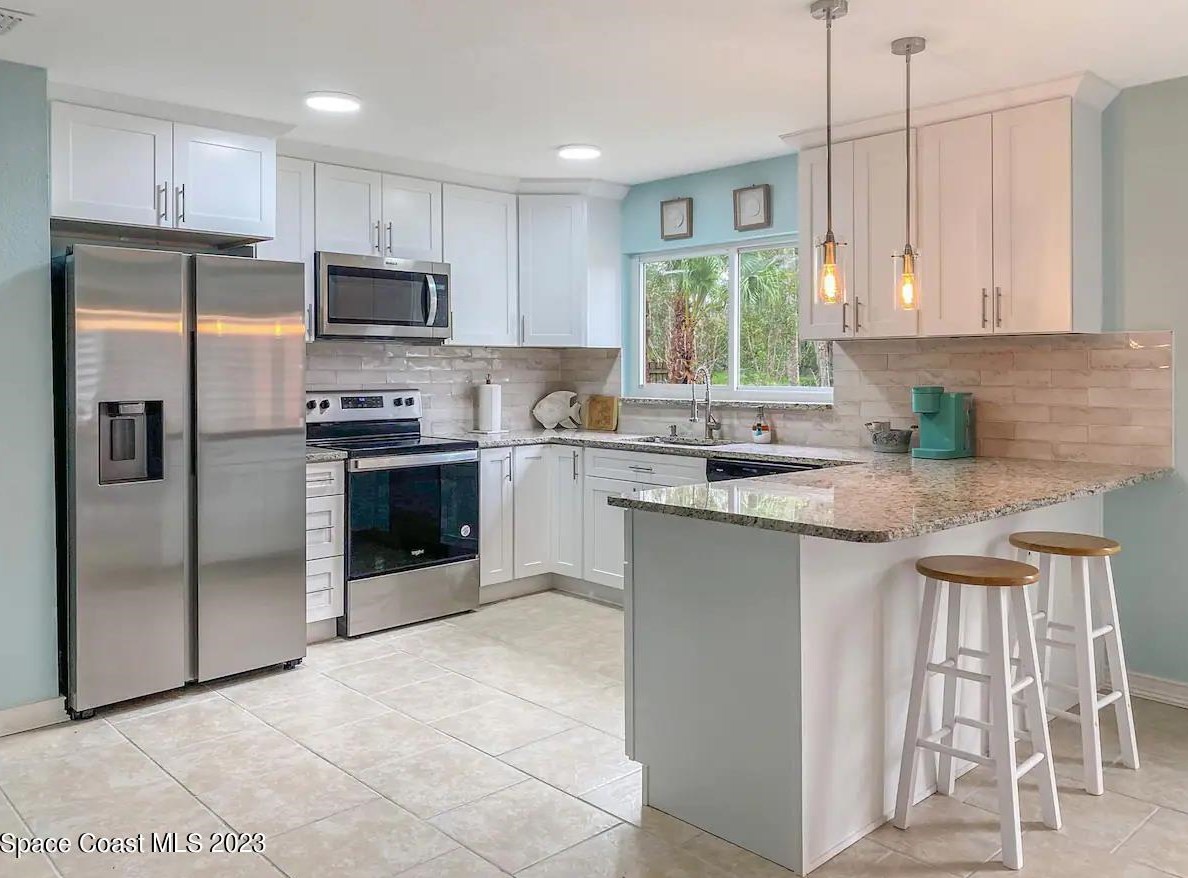 1203 Linmoor Cir, Melbourne, FL 32907-2216