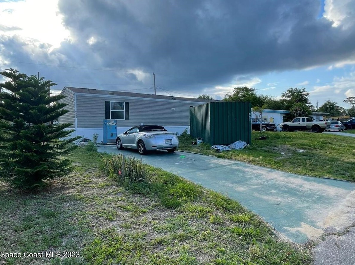 6999 Chestnut Dr, Cocoa, FL 32927