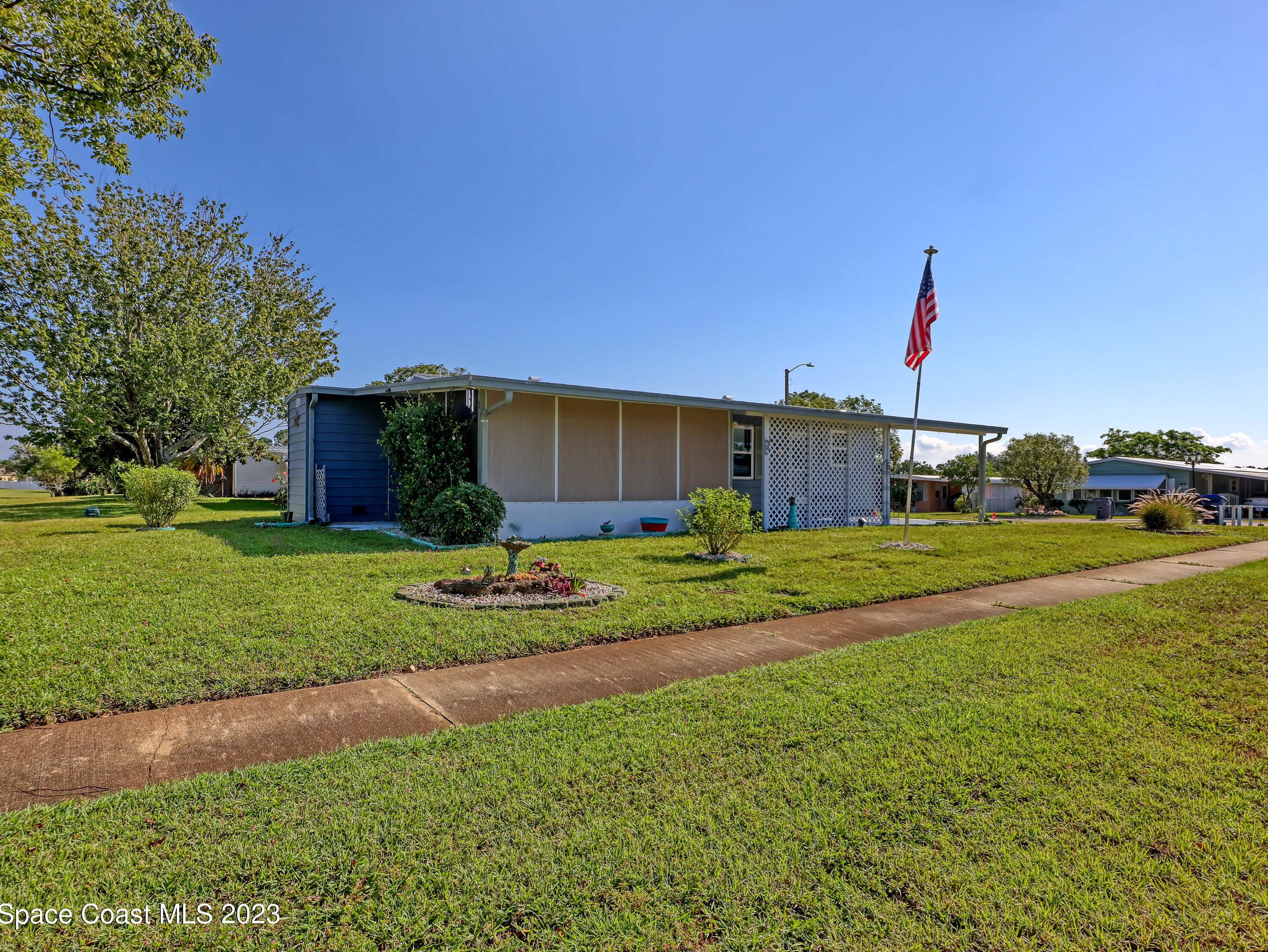5018 Santa Anna Ave, Titusville, FL 32780