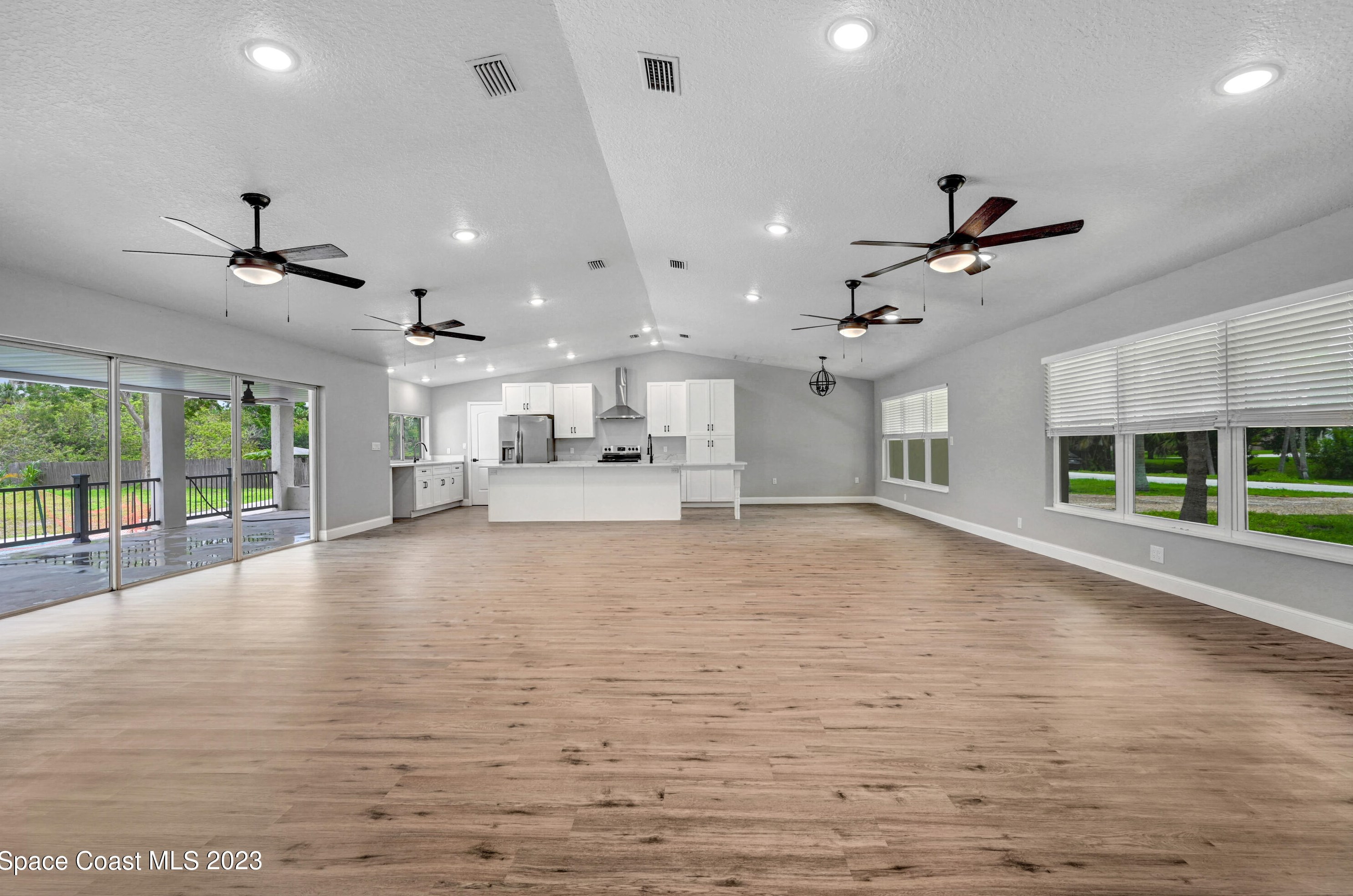 925 Meadow Lark Ln, Merritt Island, FL 32953