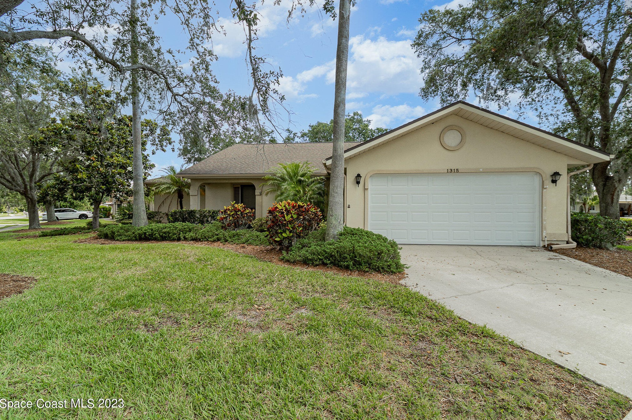 1315 Mayflower Ave, Melbourne, FL 32940-6726