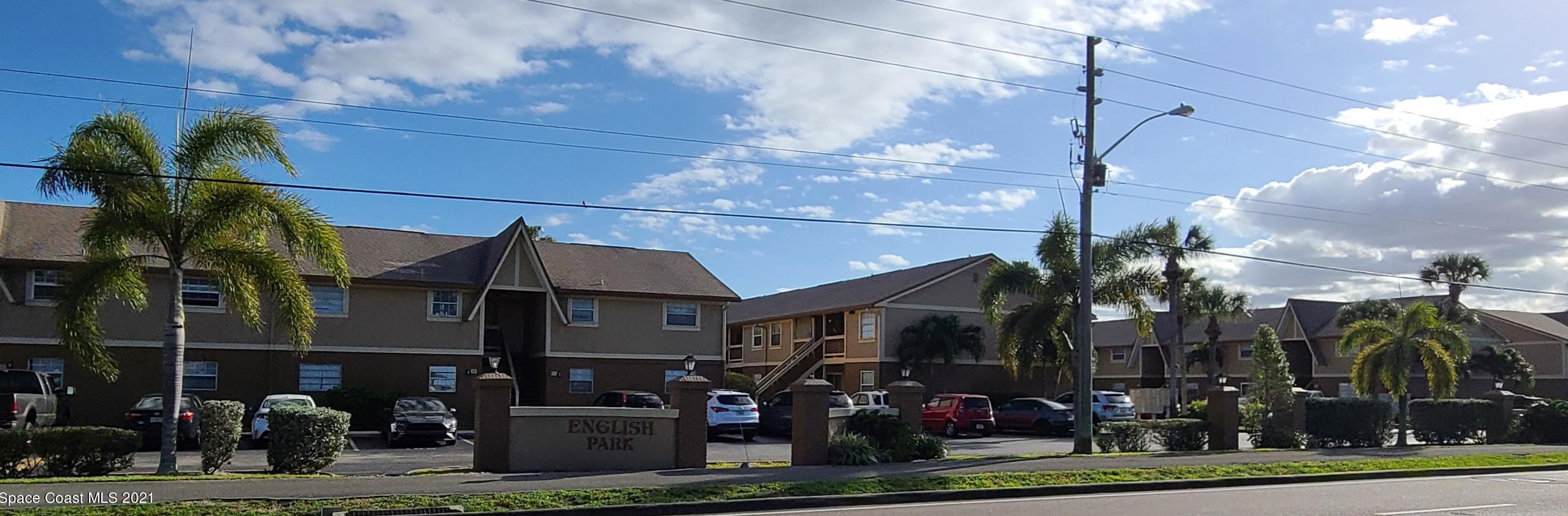 215 Bristol Ln, Melbourne, FL 32935