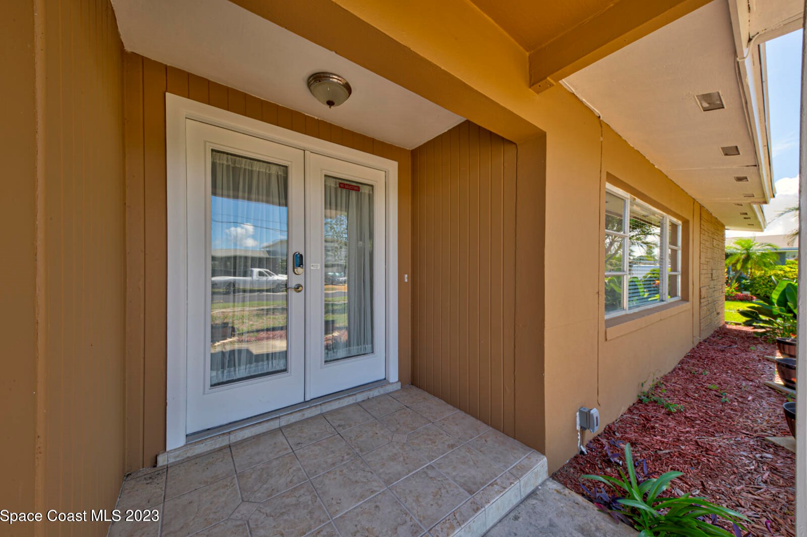 1505 Central Ave, Merritt Island FL 32952-5677 exterior