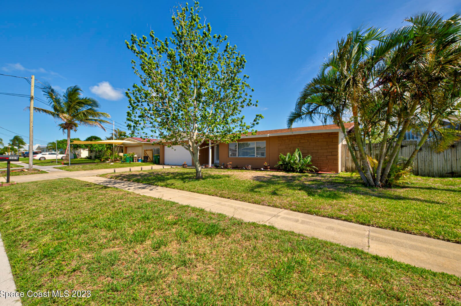 1505 Central Ave, Merritt Island FL 32952-5677 exterior