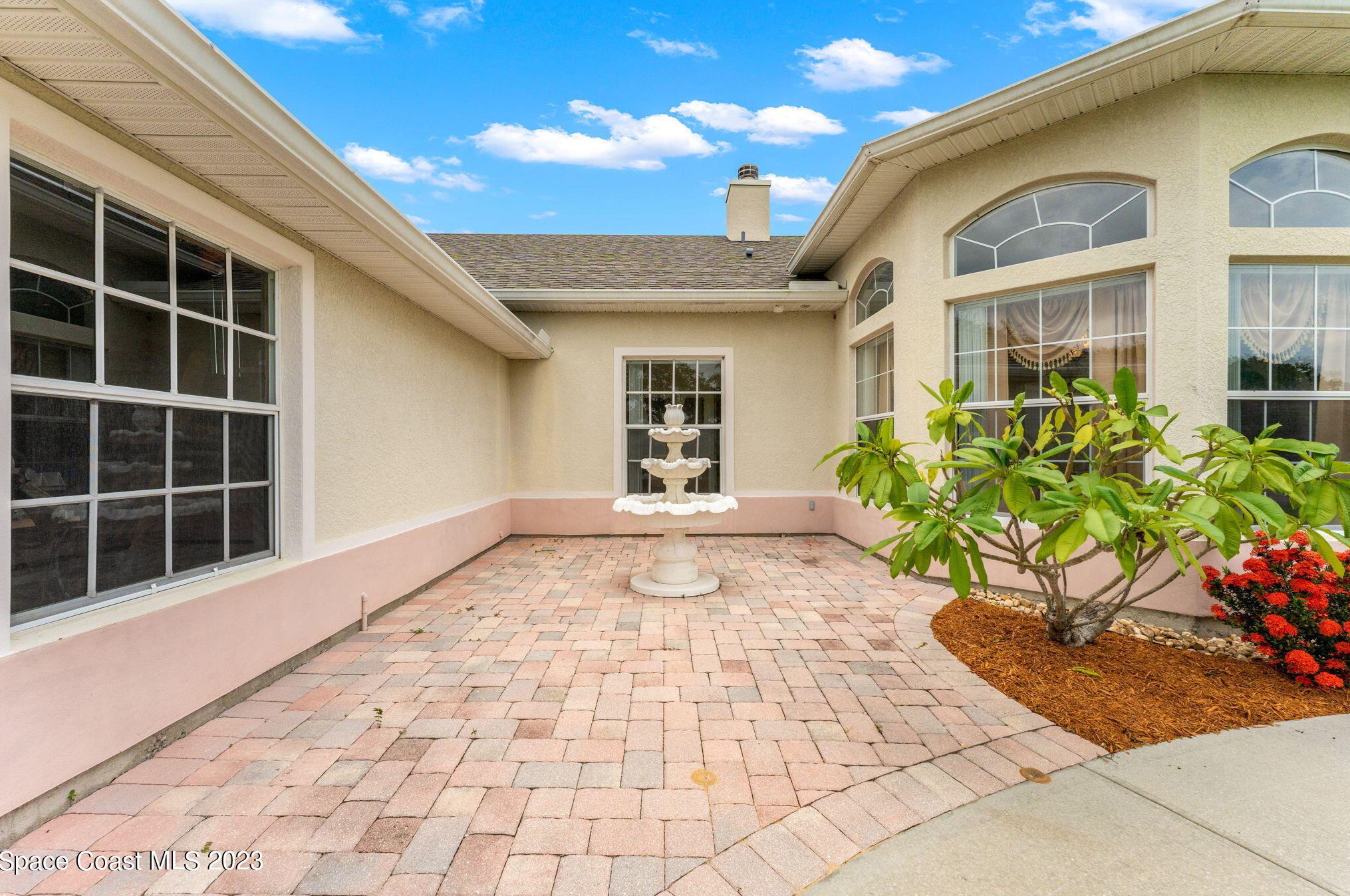 600 Iroquois St, Merritt Island, FL 32952-5211