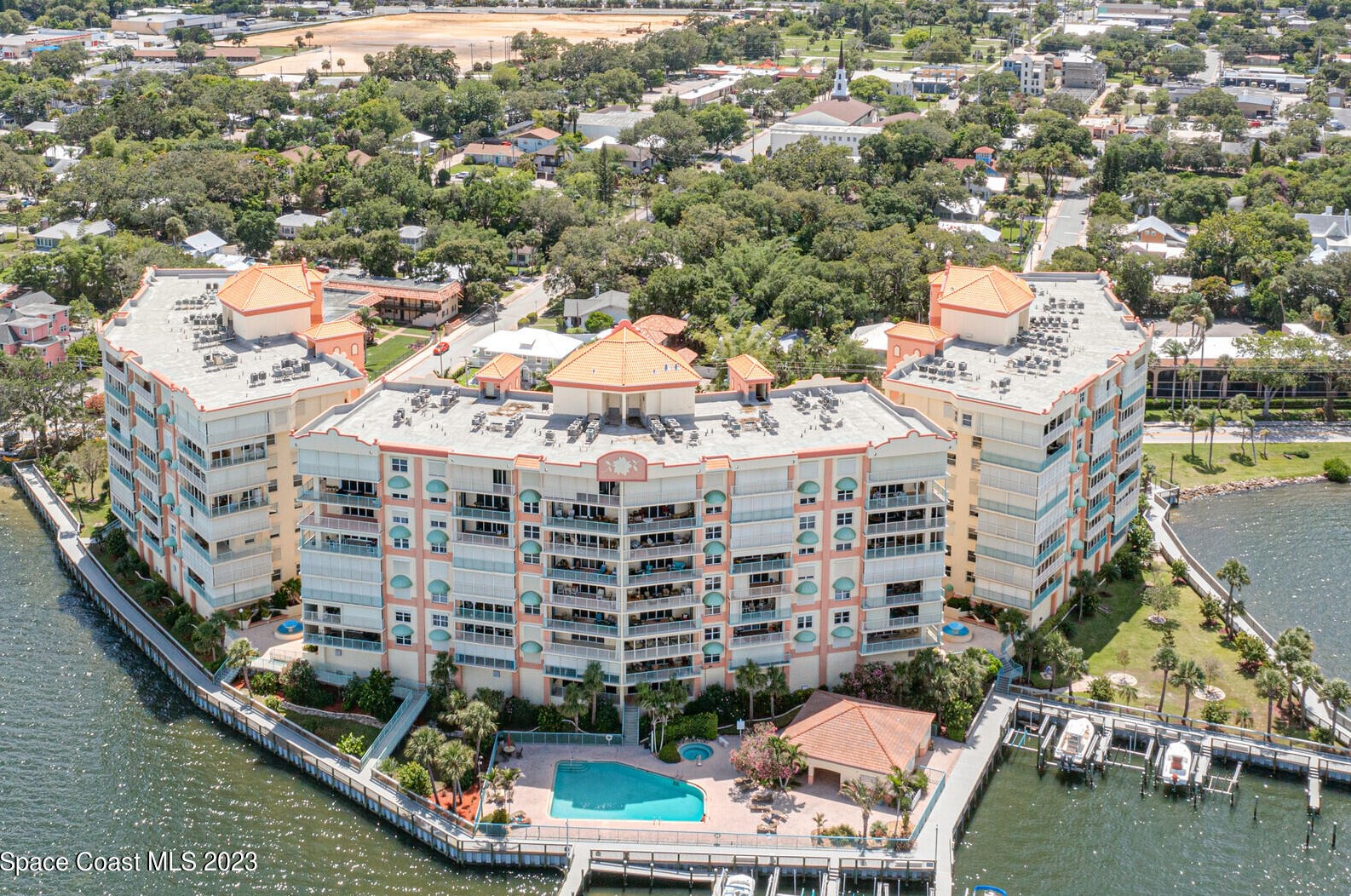 102 Riverside Dr #404, Cocoa, FL 32922