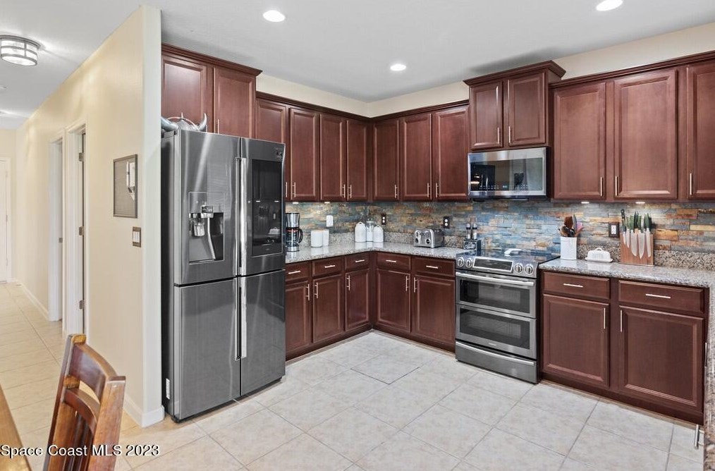 431 Dillard Dr, Melbourne FL  32909-2360 exterior