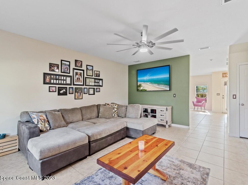 431 Dillard Dr, Melbourne FL  32909-2360 exterior