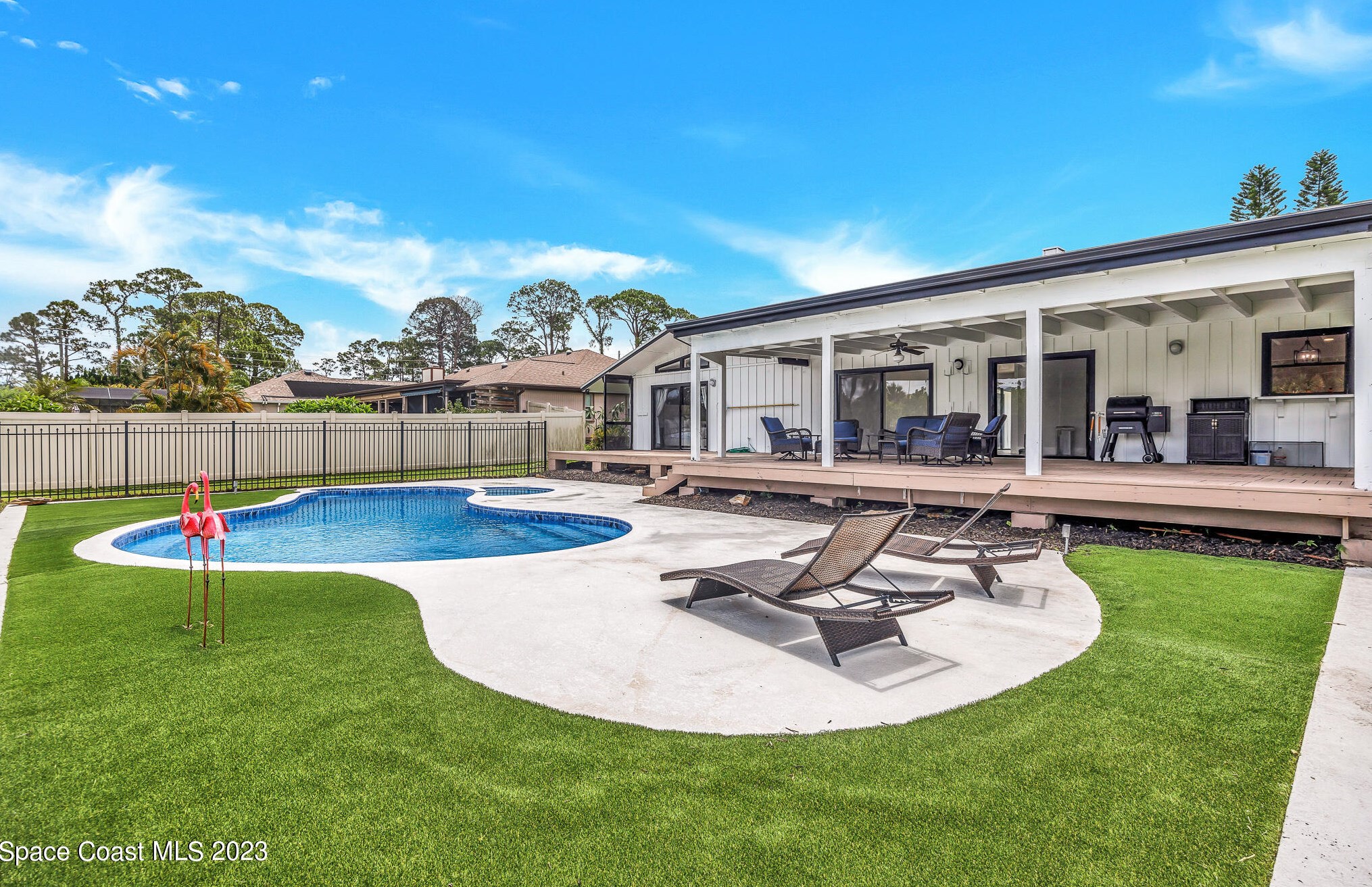 470 Rio Vista Ln, Merritt Island FL  32952-5226 exterior