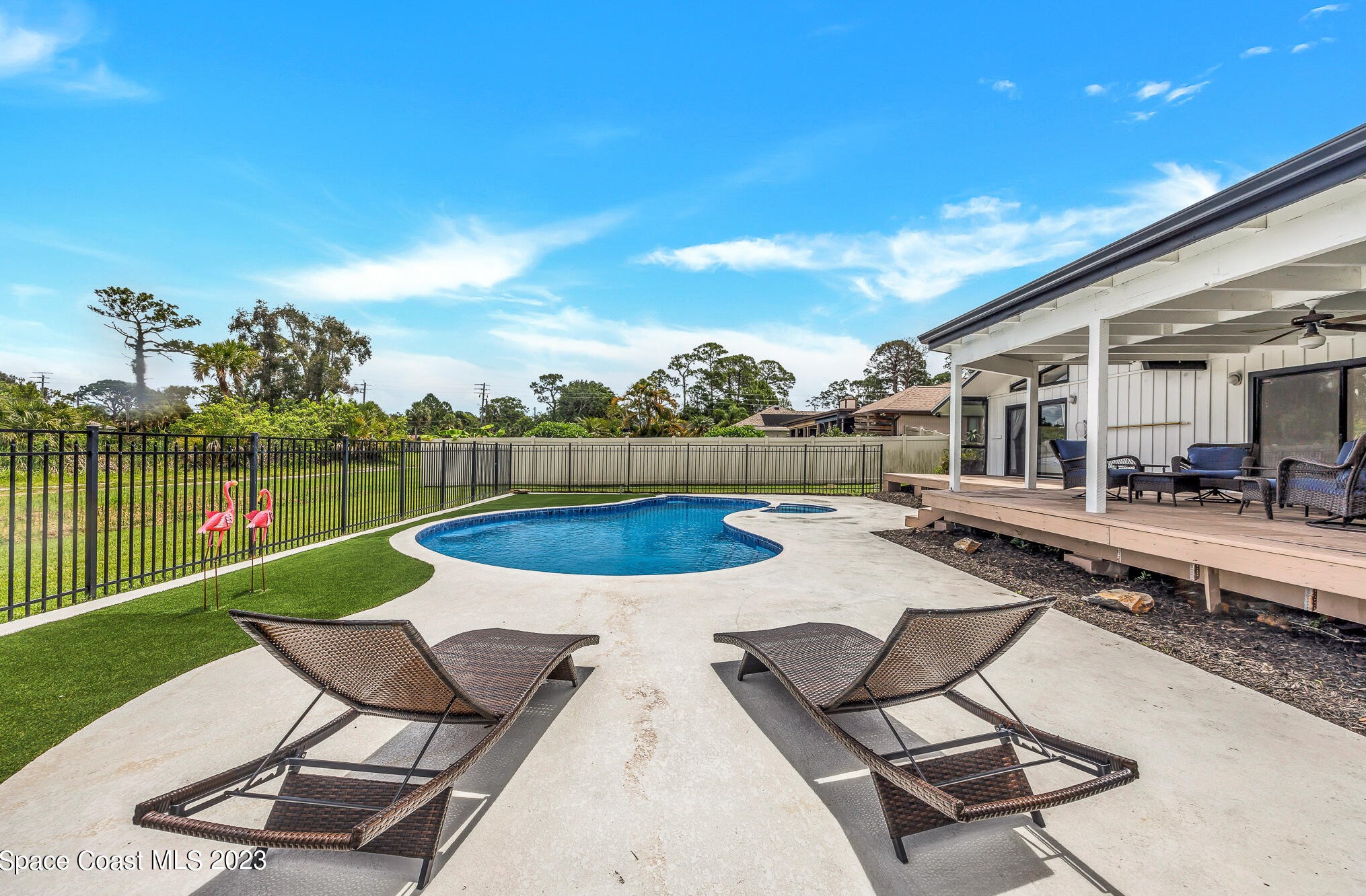 470 Rio Vista Ln, Merritt Island FL  32952-5226 exterior