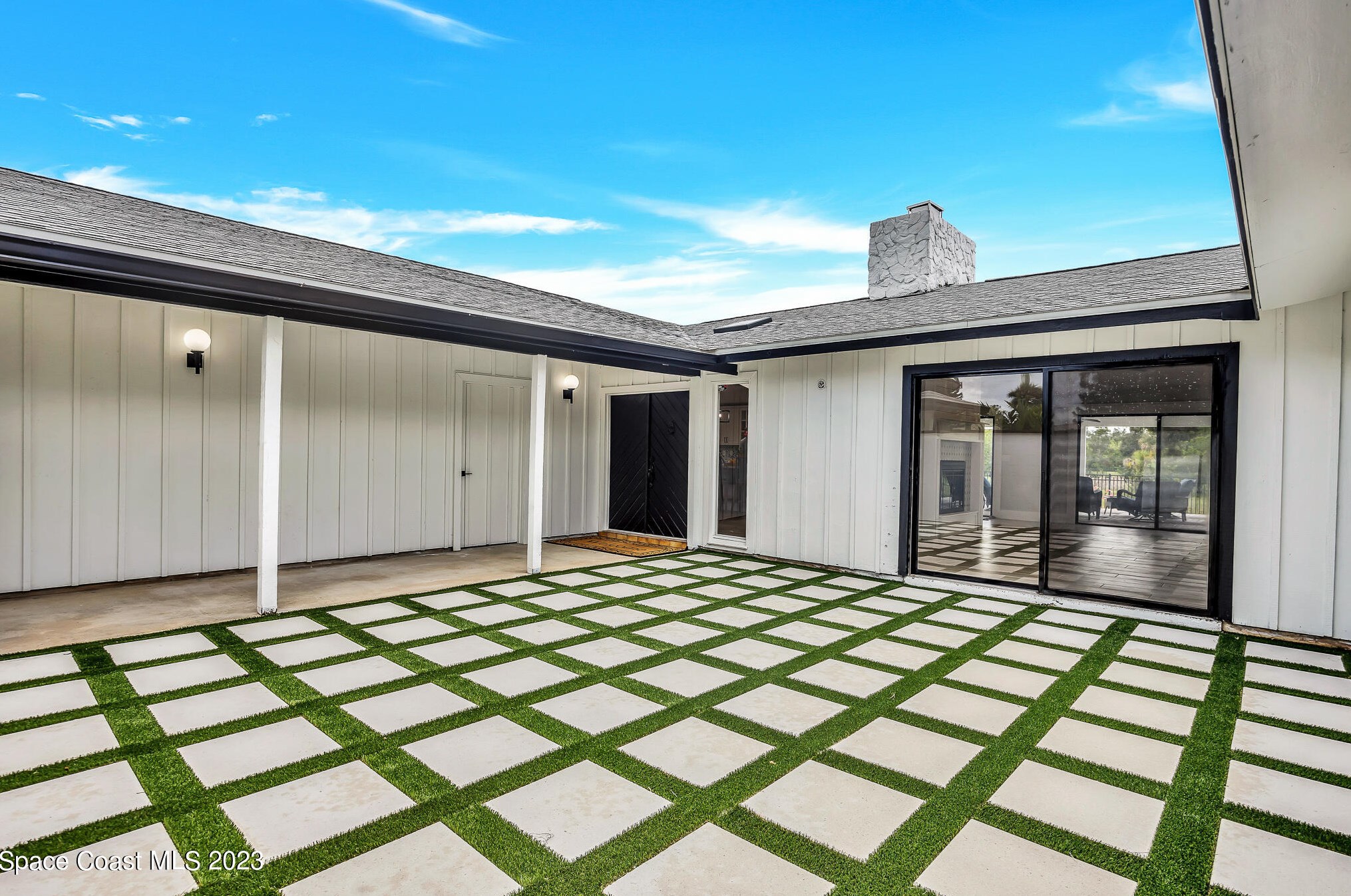 470 Rio Vista Ln, Merritt Island FL  32952-5226 exterior