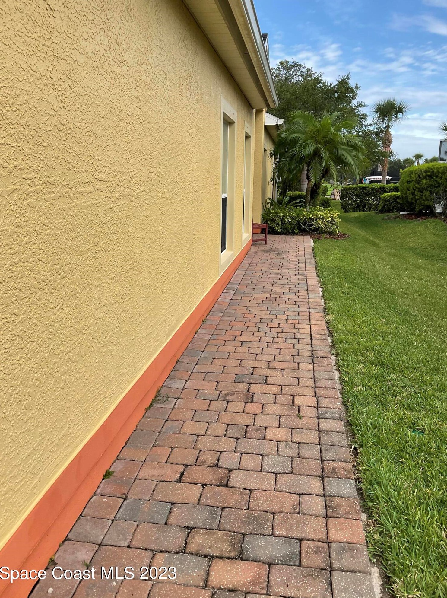 2974 Savoy Dr, Melbourne, FL 32940