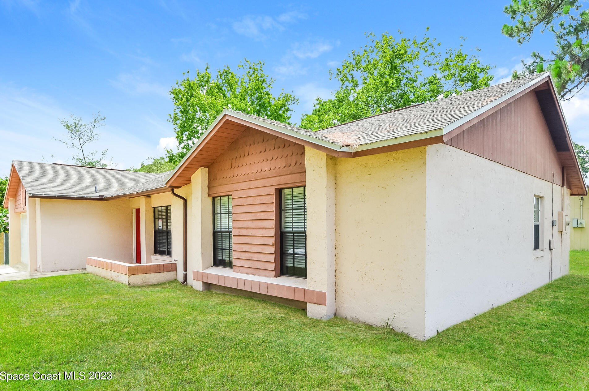 4200 Skyway Dr, Cocoa, FL 32927