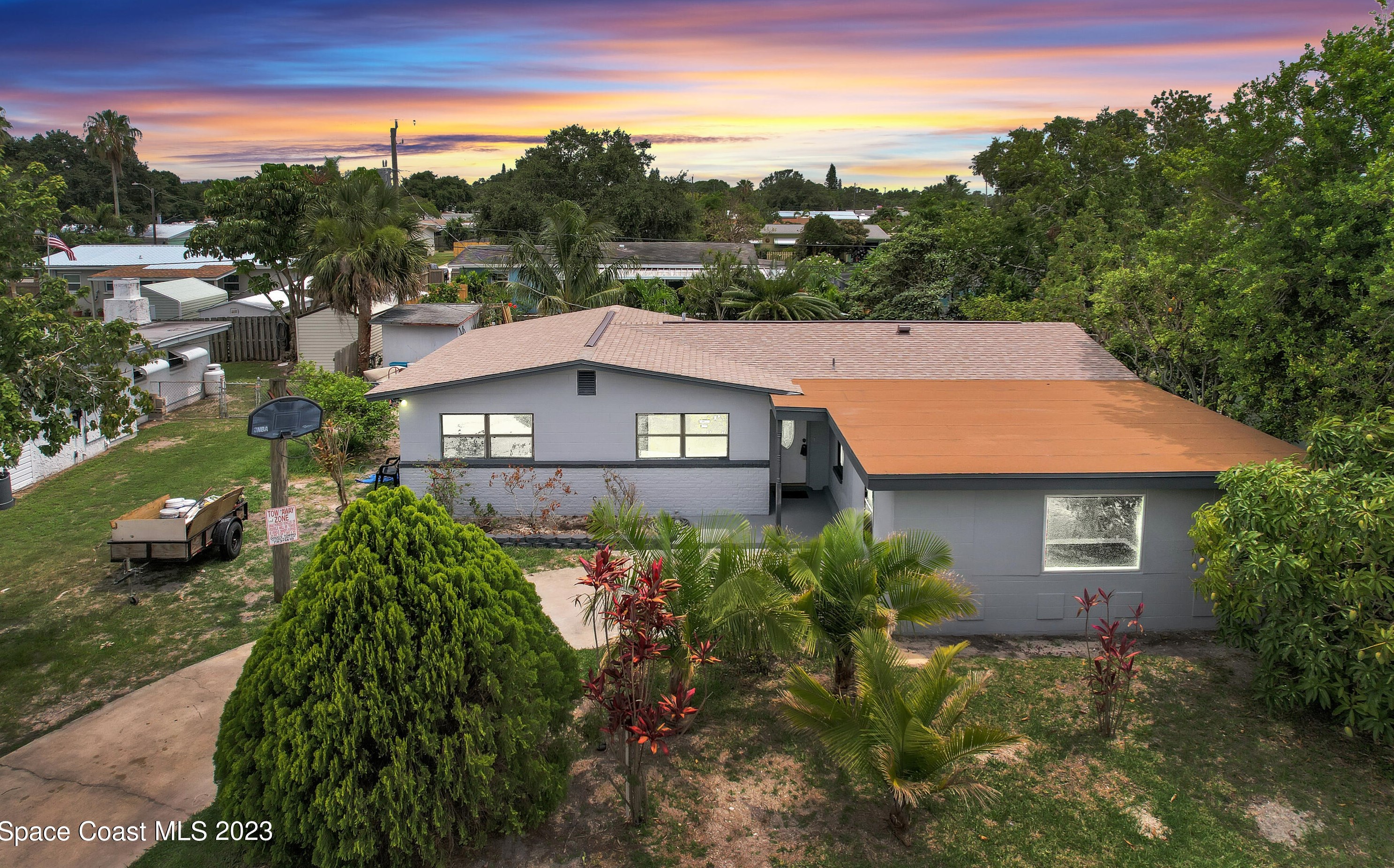 1485 Holly Ave, Merritt Island, FL 32952
