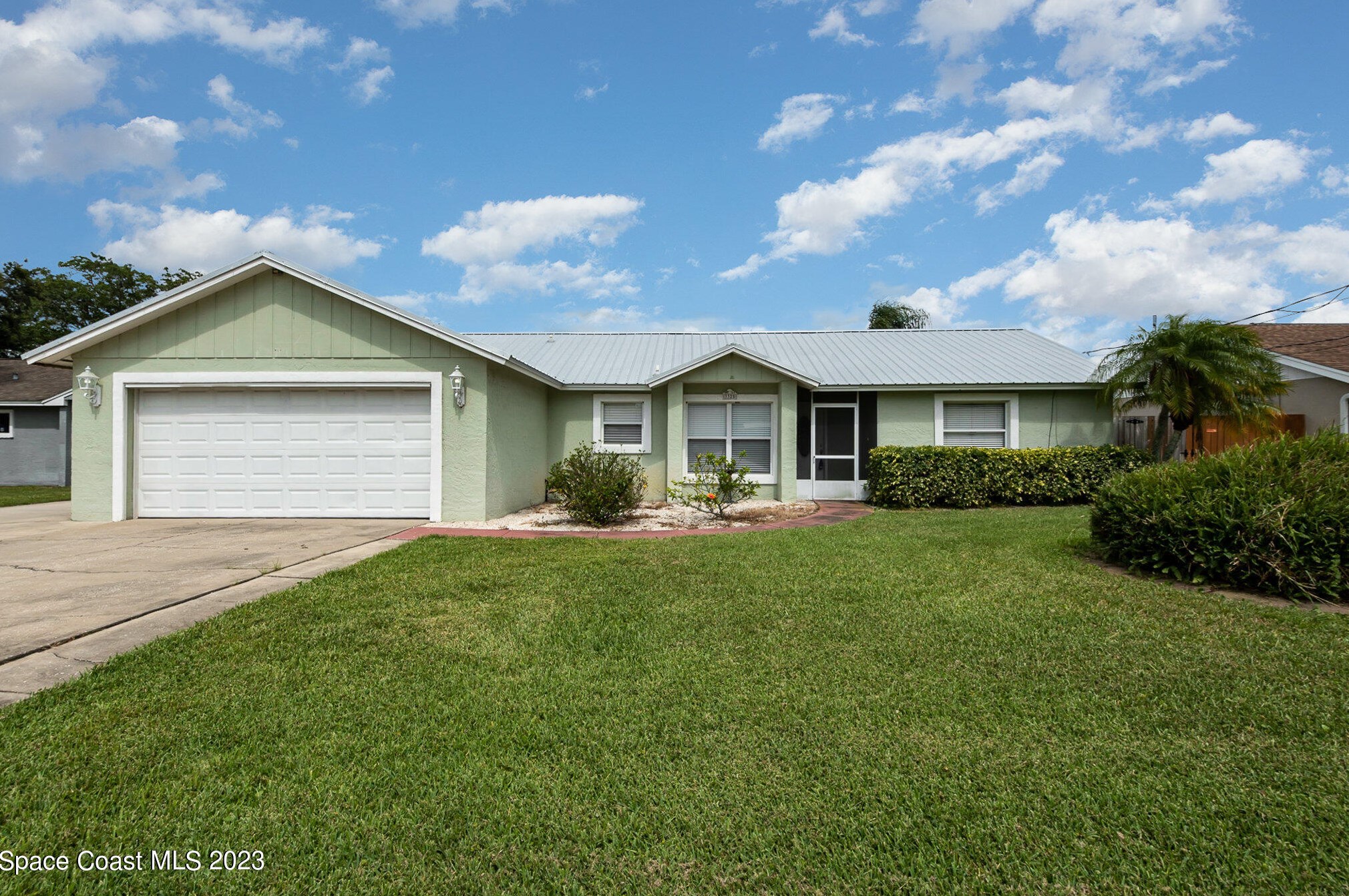 3325 Lisa Dr, Mims, FL 32754