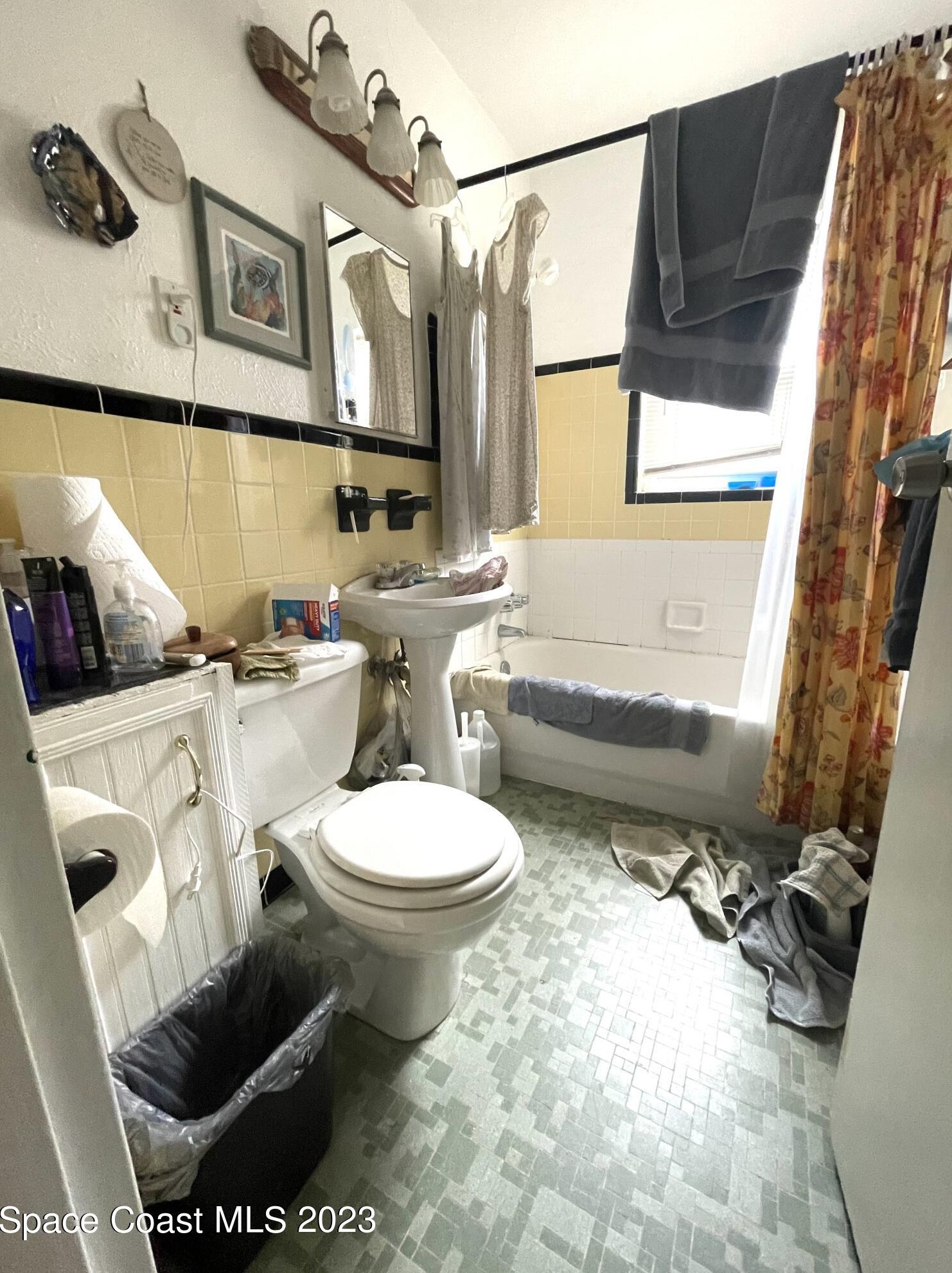 1392 Lenora Dr, Merritt Island FL 32952-5156 exterior