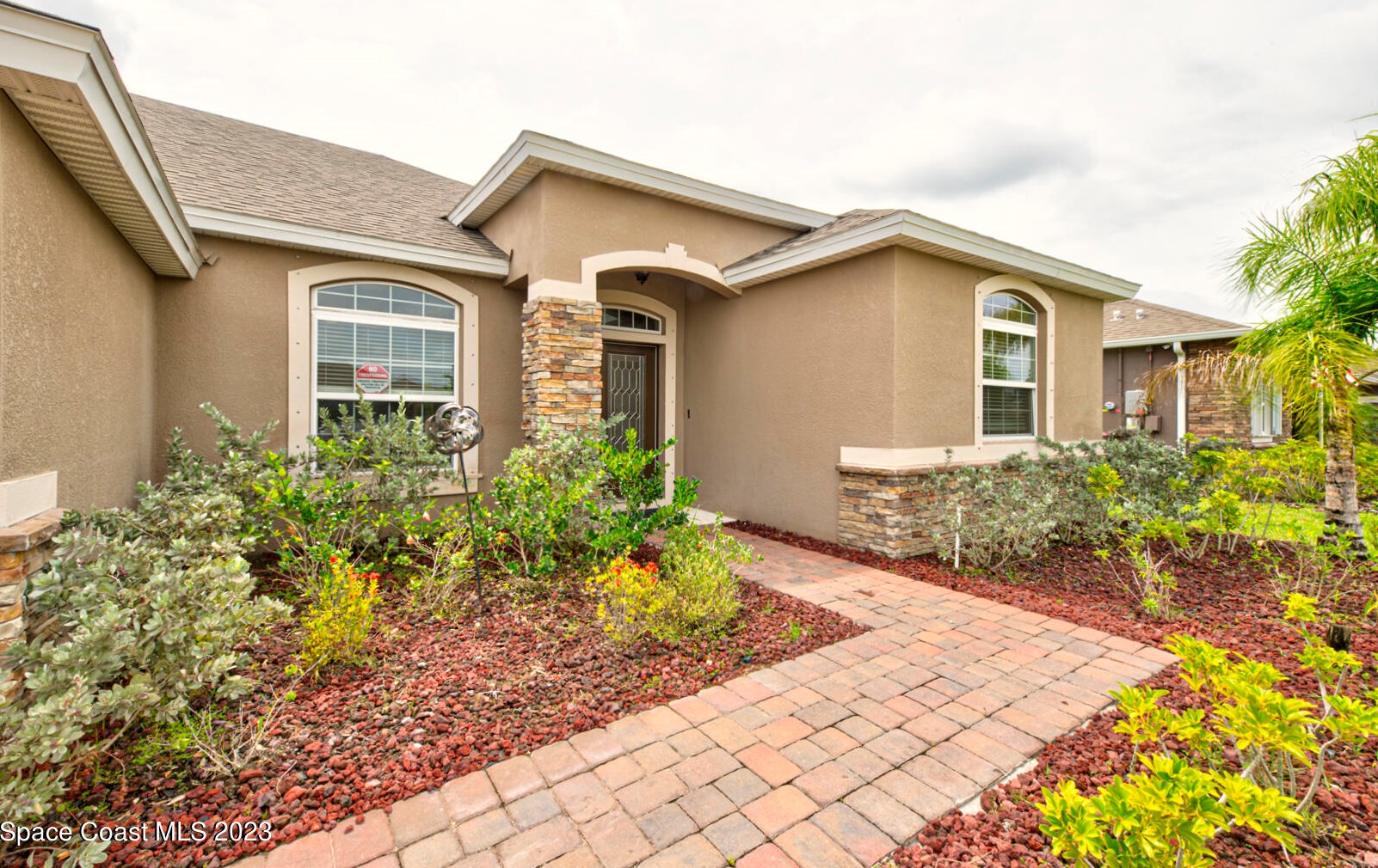 629 Easton Forest Cir, Melbourne, FL 32909-6847