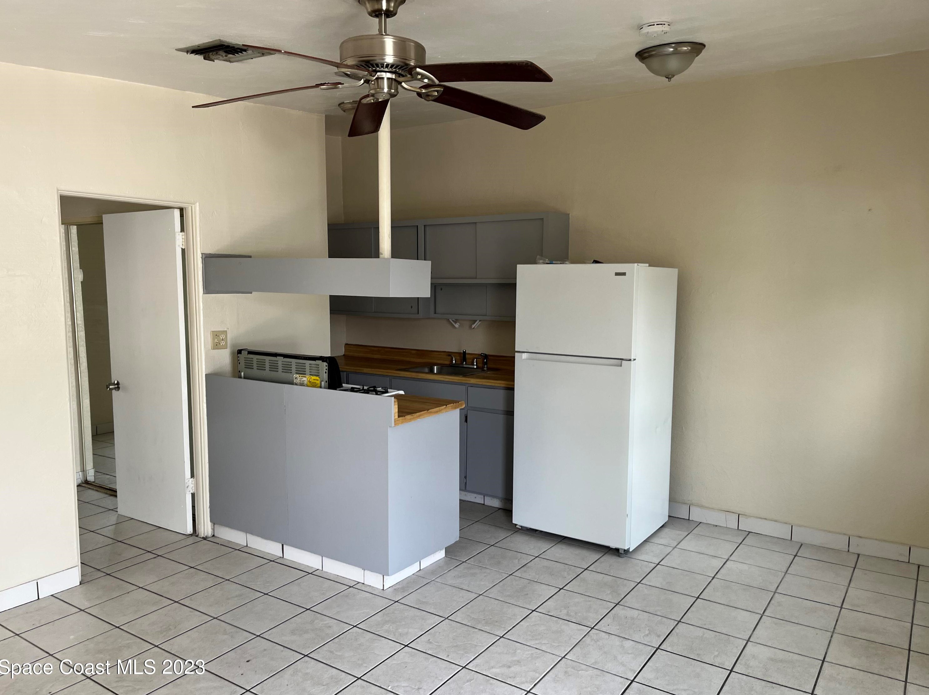 105 Palmetto Ave, Merritt Island, FL 32953-3404