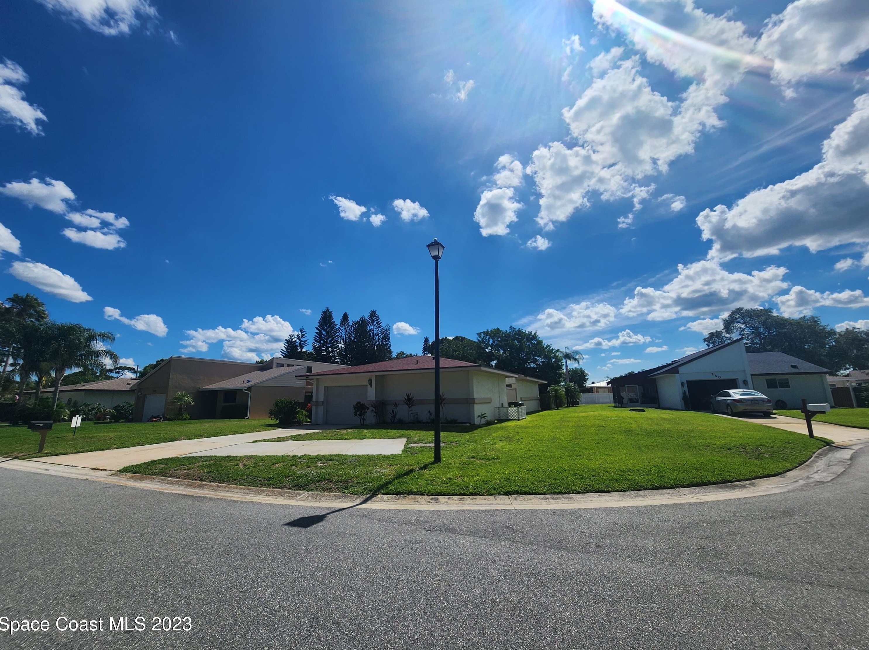 230 Applewood Cir, Melbourne, FL 32940-7701