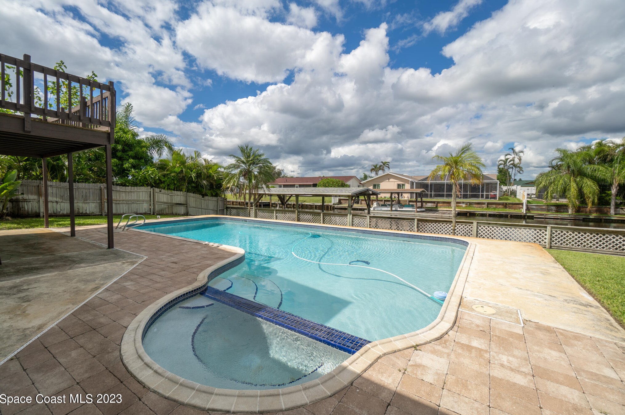 1500 Central Ave, Merritt Island FL 32952-5676 exterior