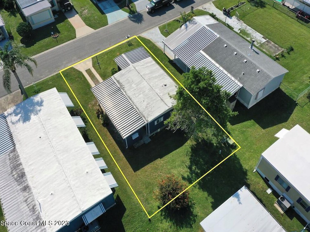 1033 Oriole Cir, Sebastian, FL 32976