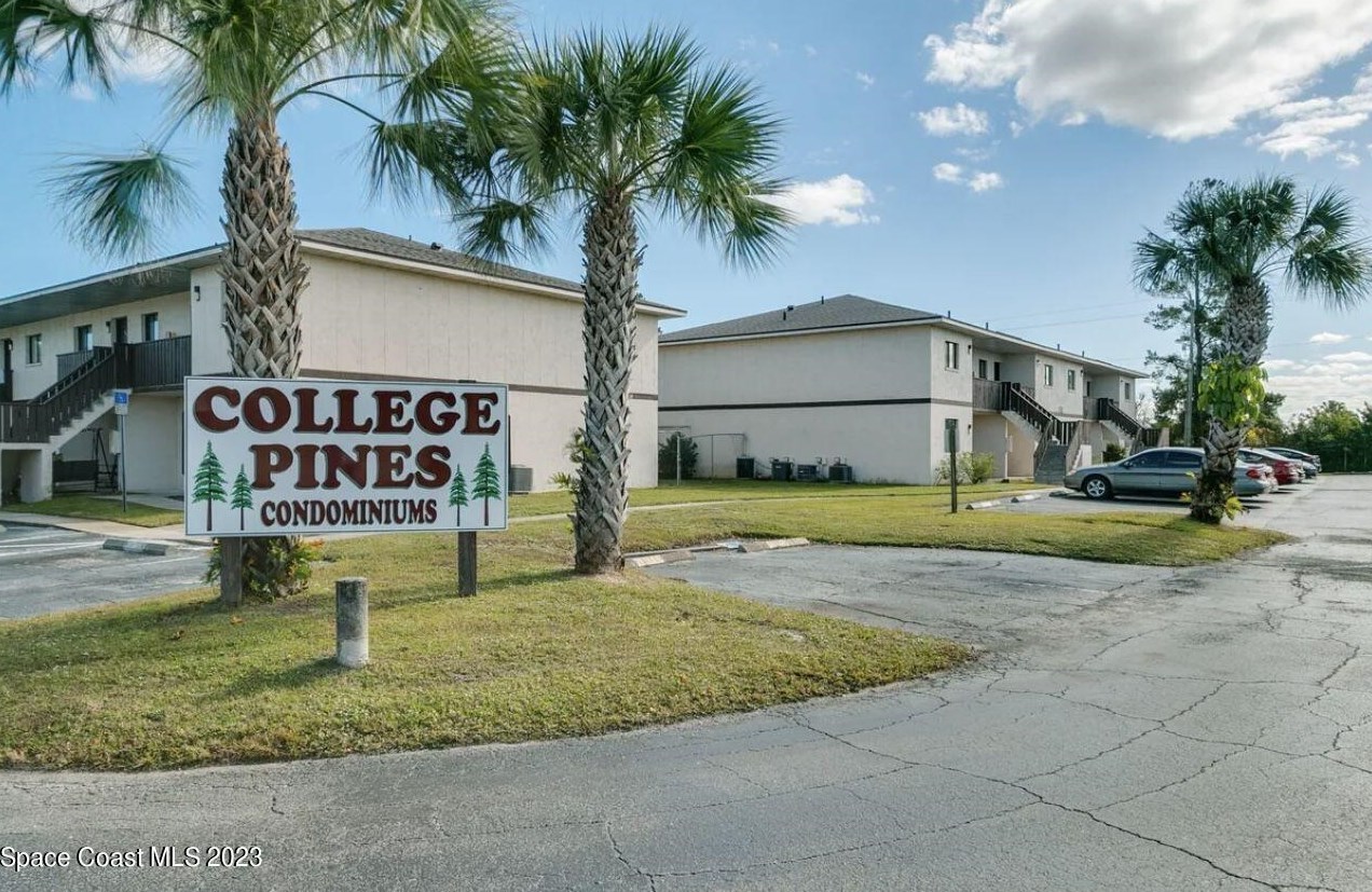 1560 University Ln #608, Cocoa, FL 32922