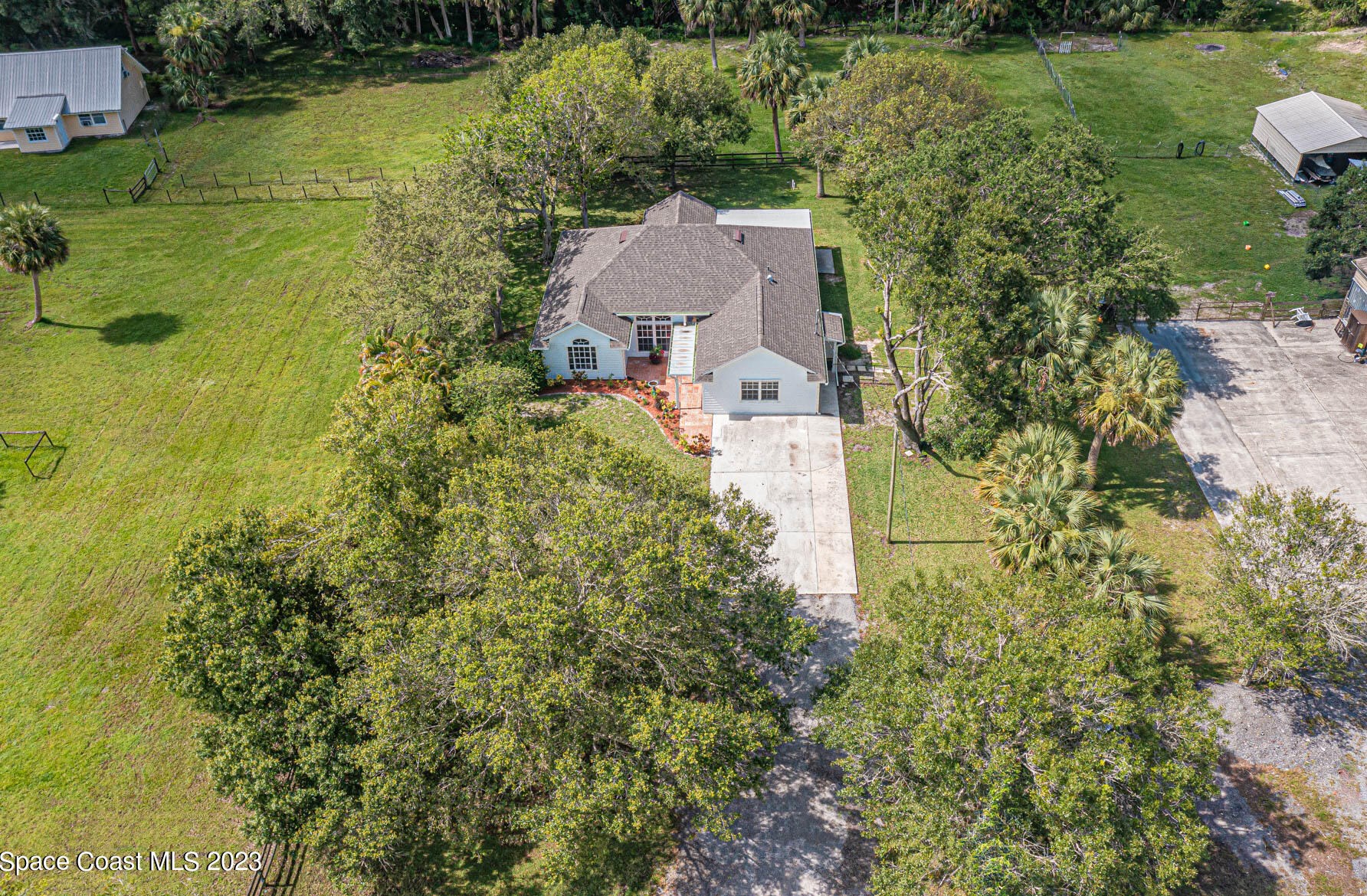 2183 S Brocksmith Rd, Fort Pierce, FL 34945