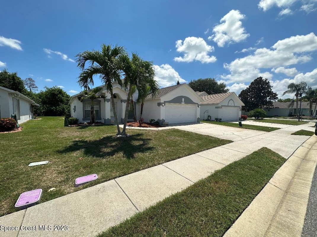 959 Pine Creek Cir, Melbourne, FL 32905-4738