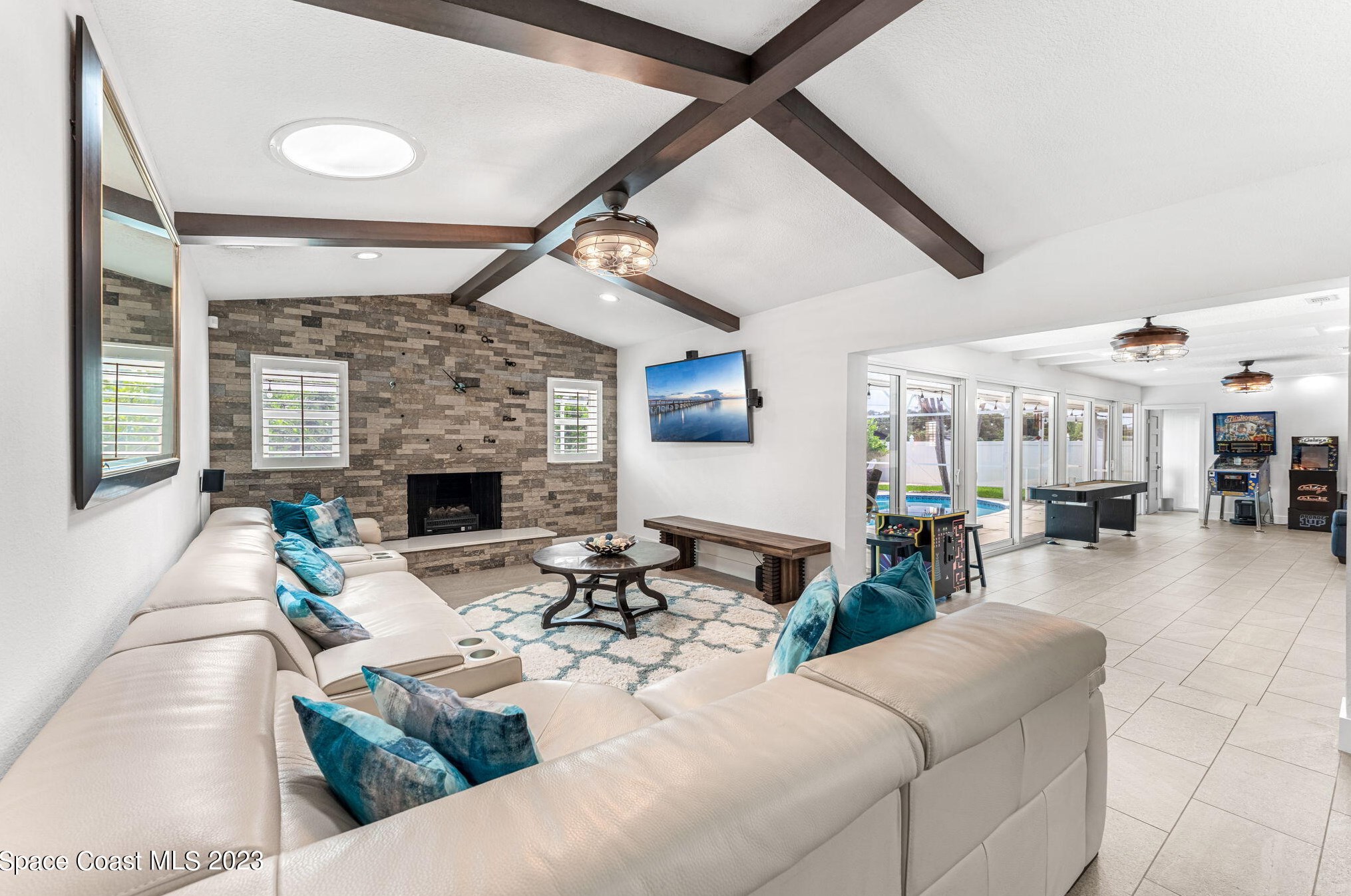 572 Spindle Palm Dr, Melbourne FL  32903-3855 exterior