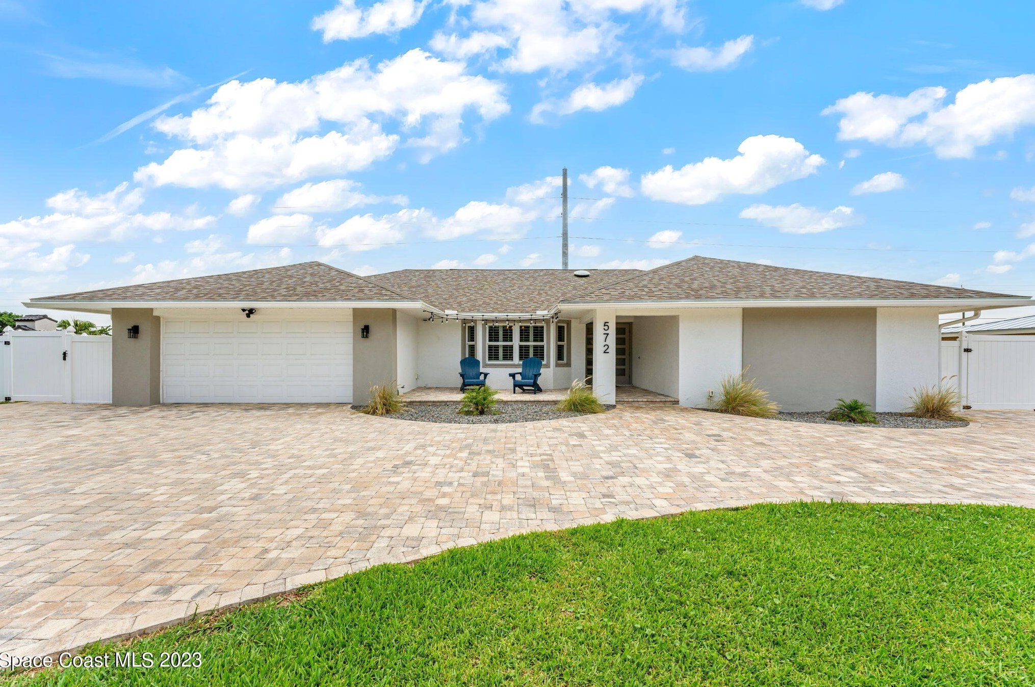 572 Spindle Palm Dr, Melbourne FL  32903-3855 exterior
