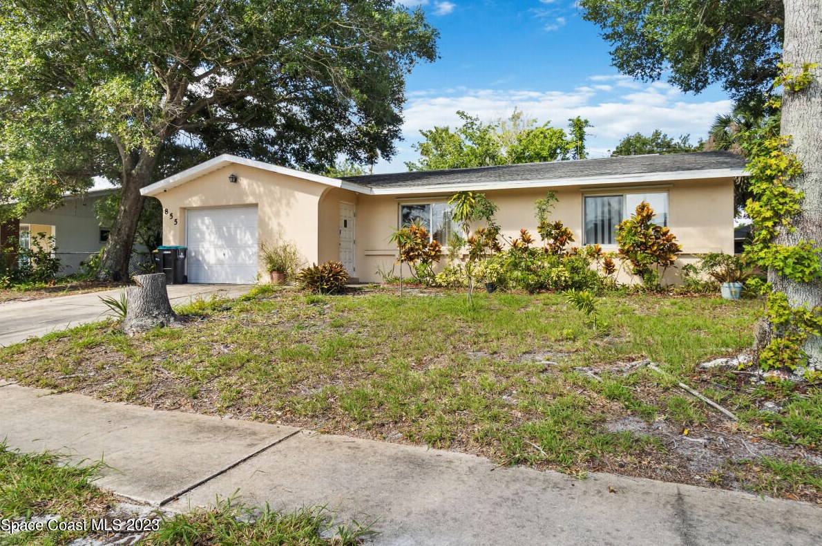 855 Angle St, Melbourne, FL 32905-5707