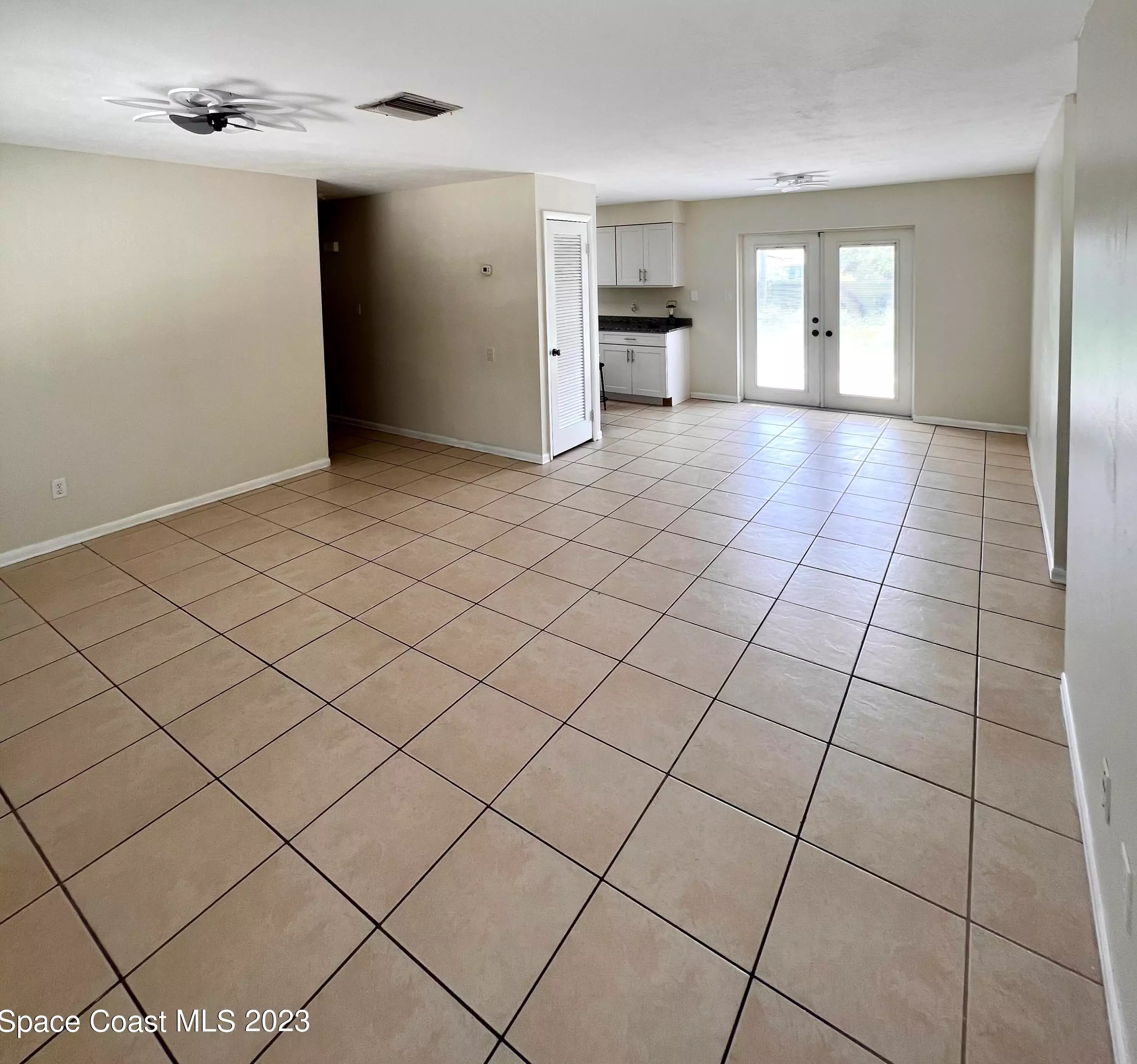 420 S Tropical Trl, Merritt Island, FL 32952