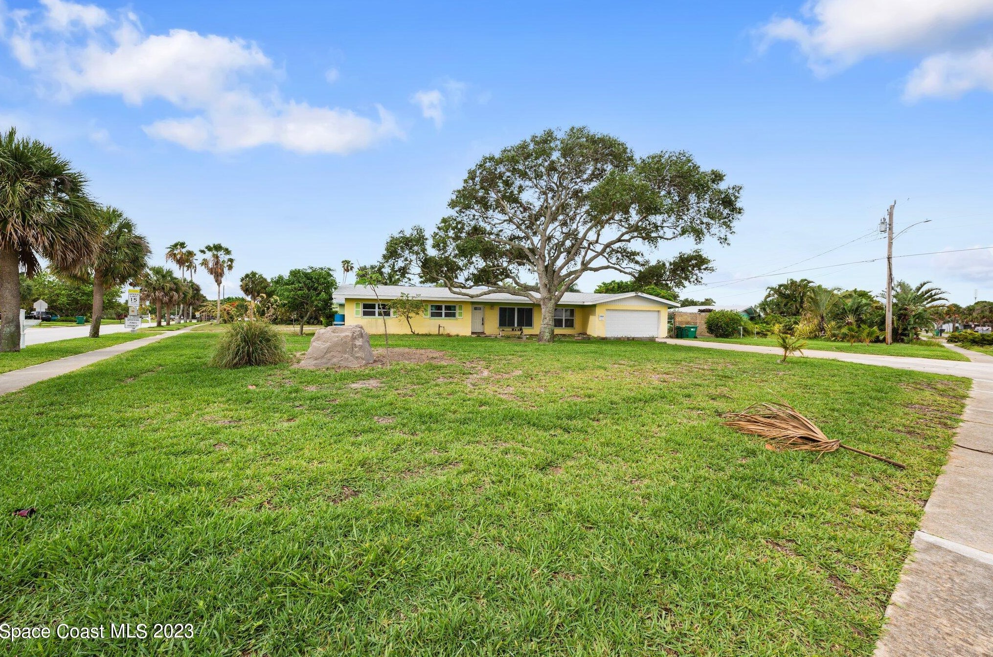 100 Osceola Dr, Melbourne FL  32937-4111 exterior