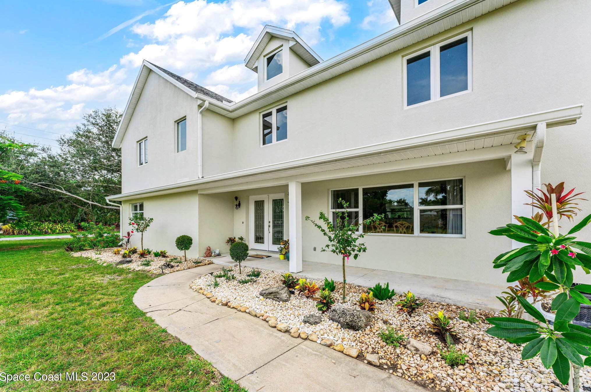 303 Deland Ave, Melbourne, FL 32903-3505