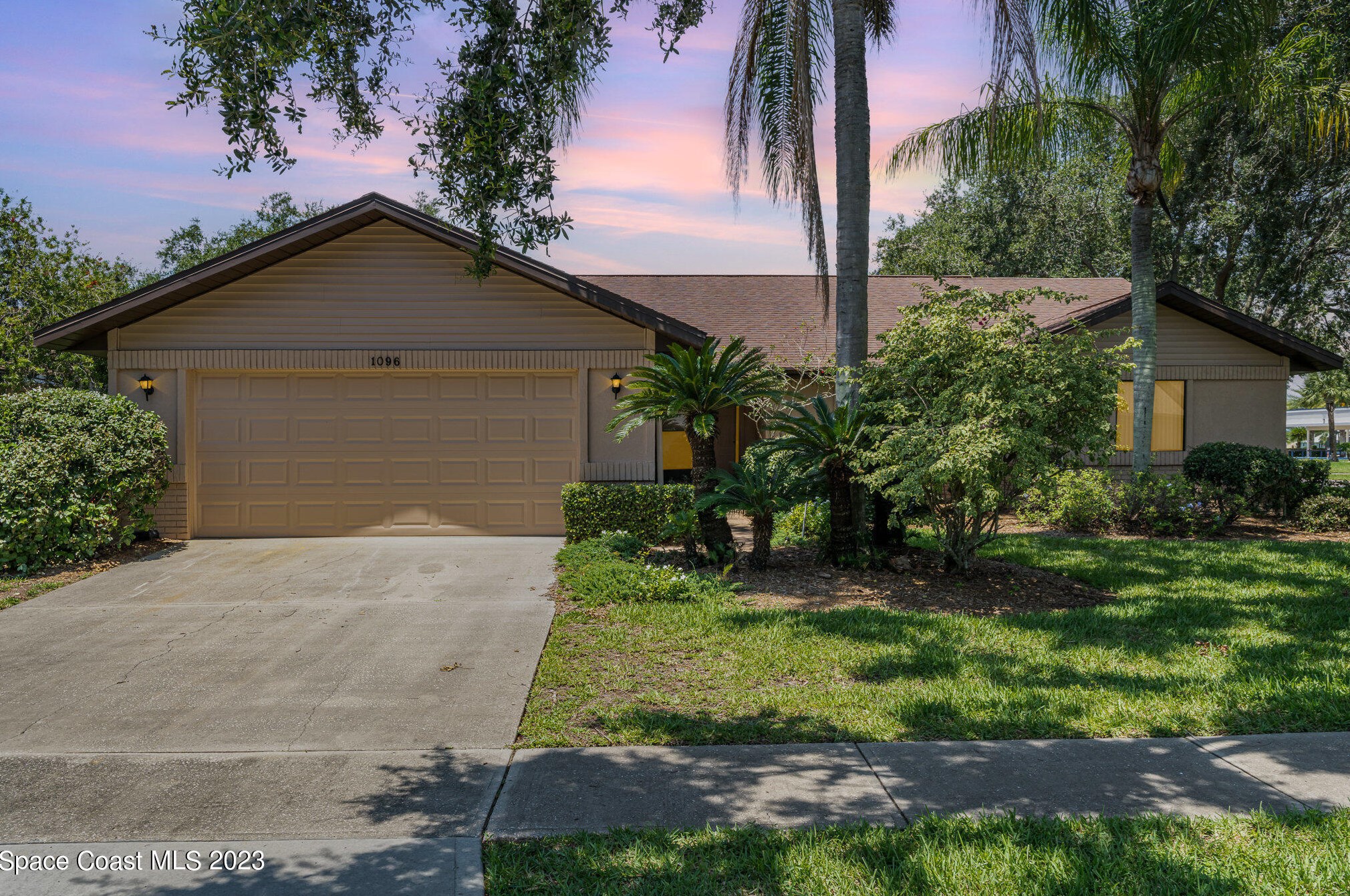 1096 Ironsides Ave, Melbourne, FL 32940-6732