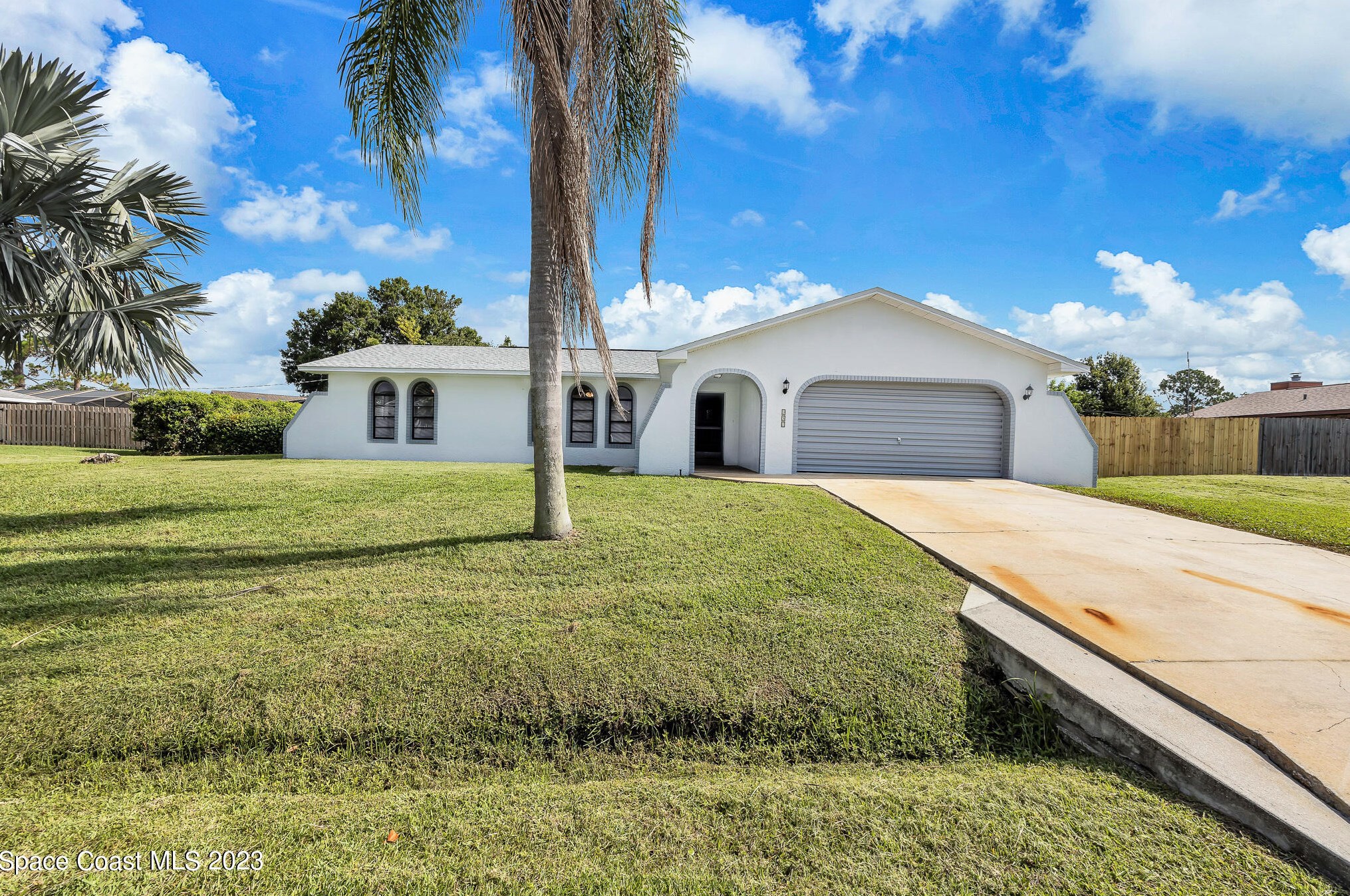 357 Pepper St, Melbourne, FL 32907-1344