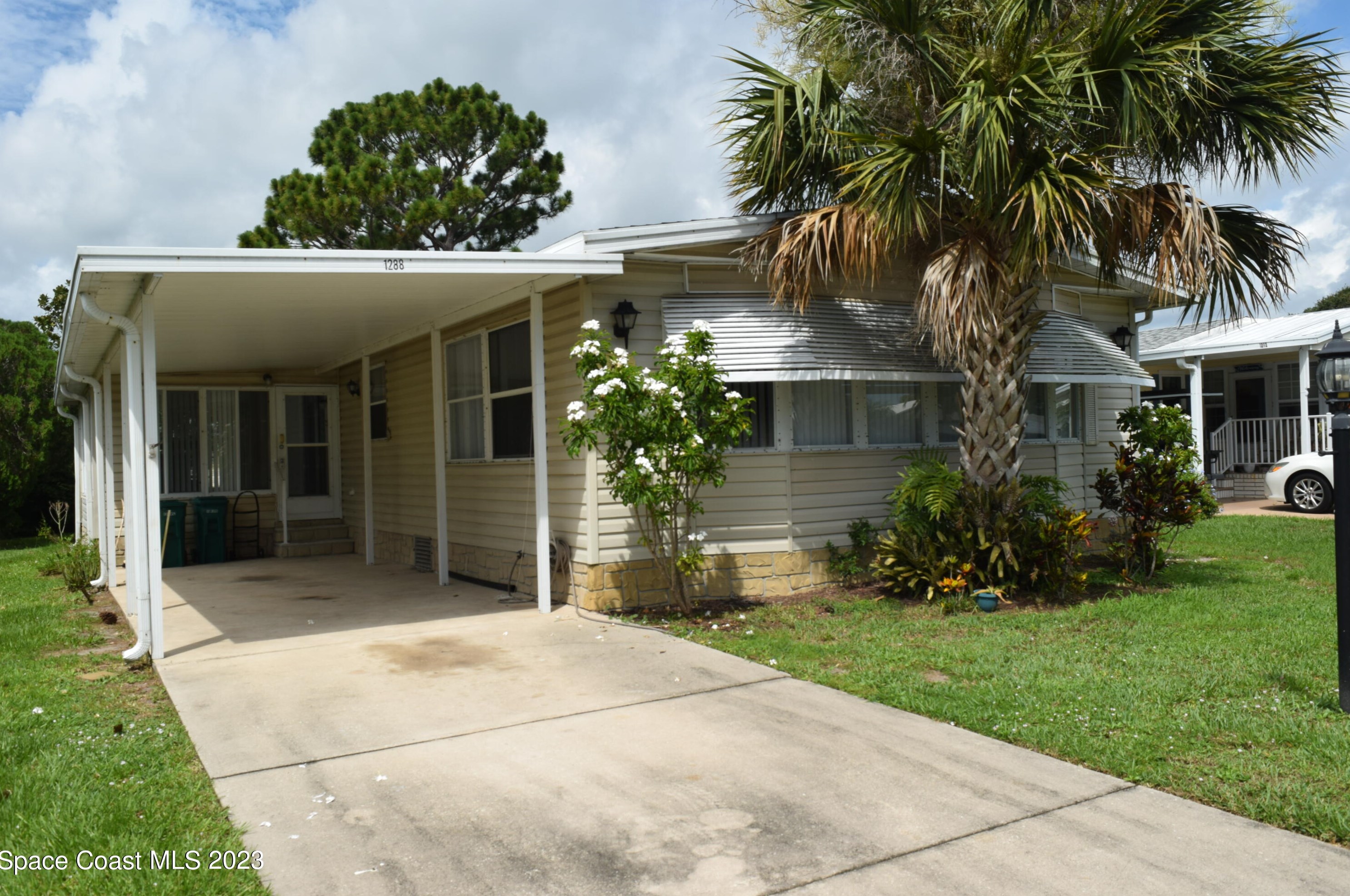 1288 Gardenia Dr, Sebastian, FL 32976